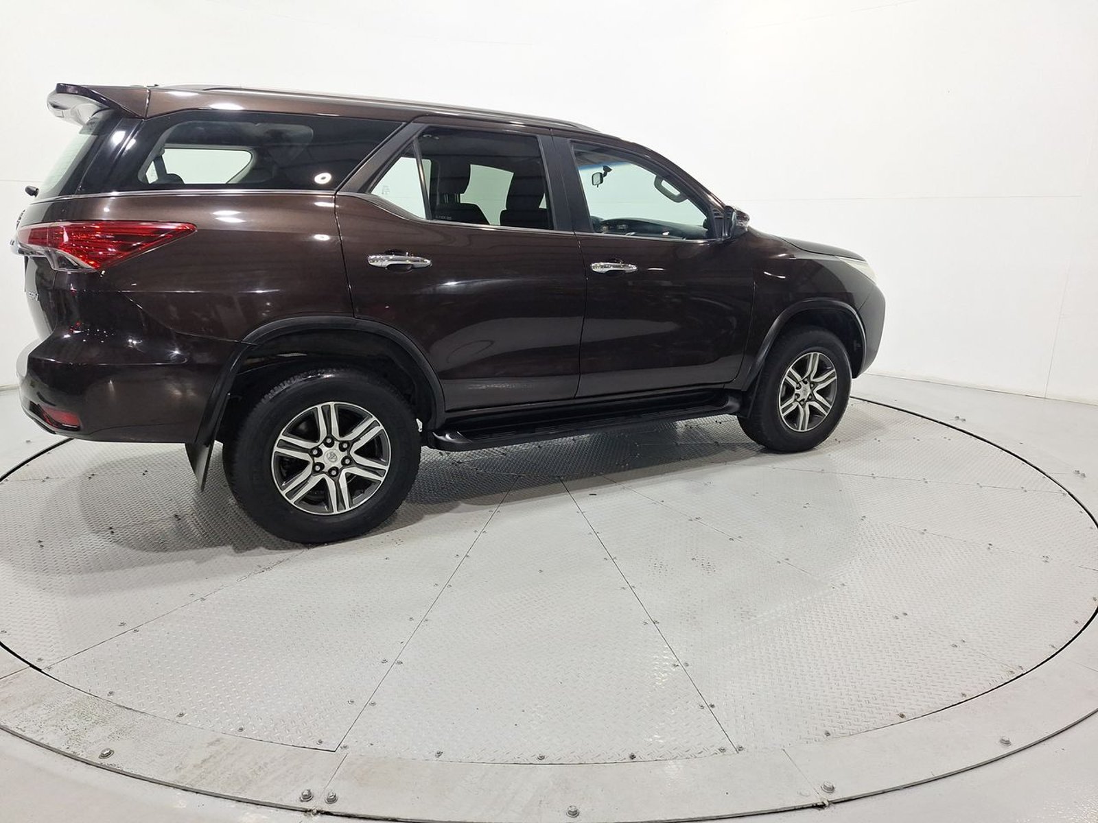 Toyota FORTUNER SRV 2.7 AUT 2019 - Imagen 9 de 20