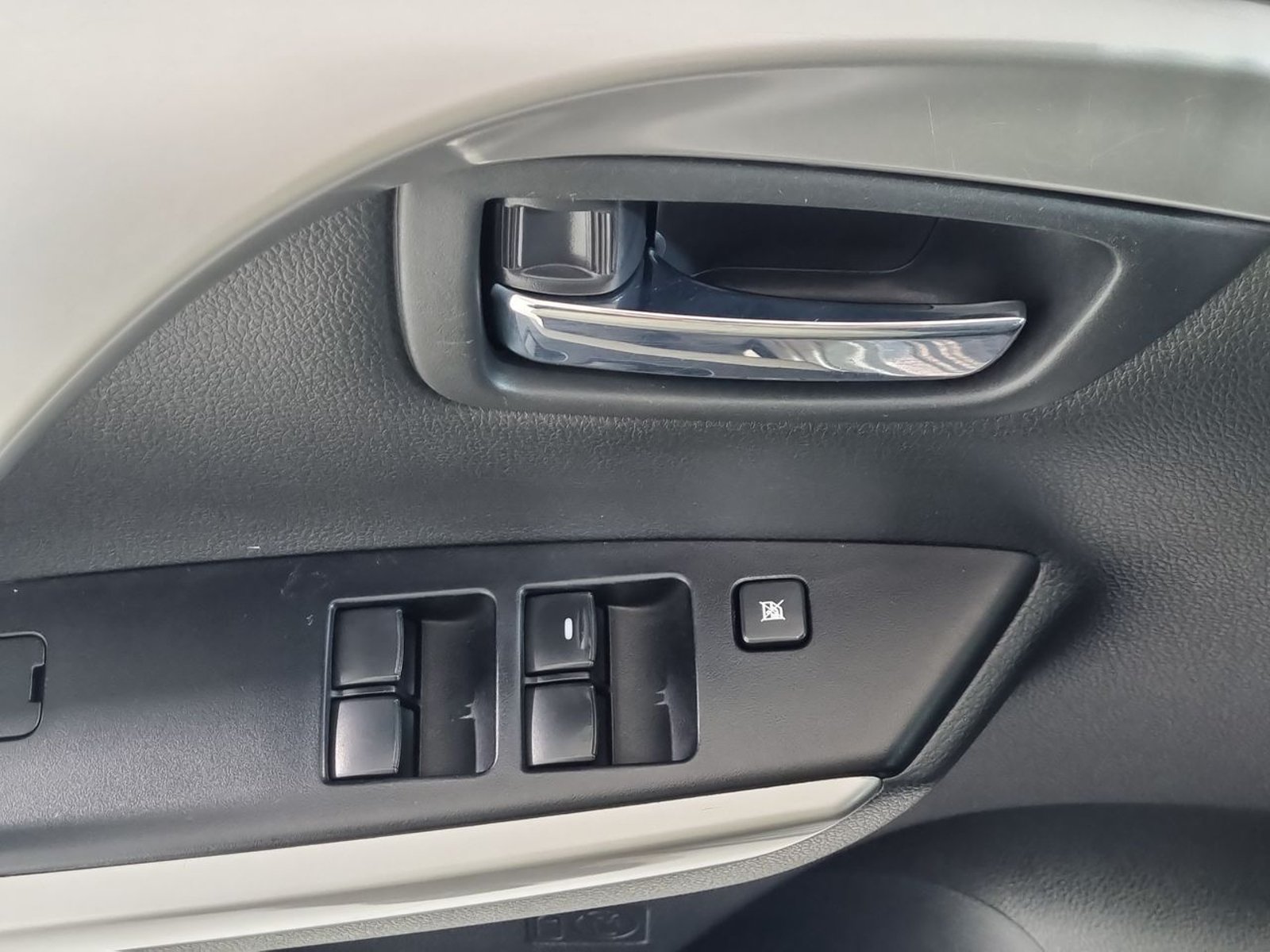 Mitsubishi MONTERO SPORT 3.0 AUT 2017 - Imagen 20 de 20