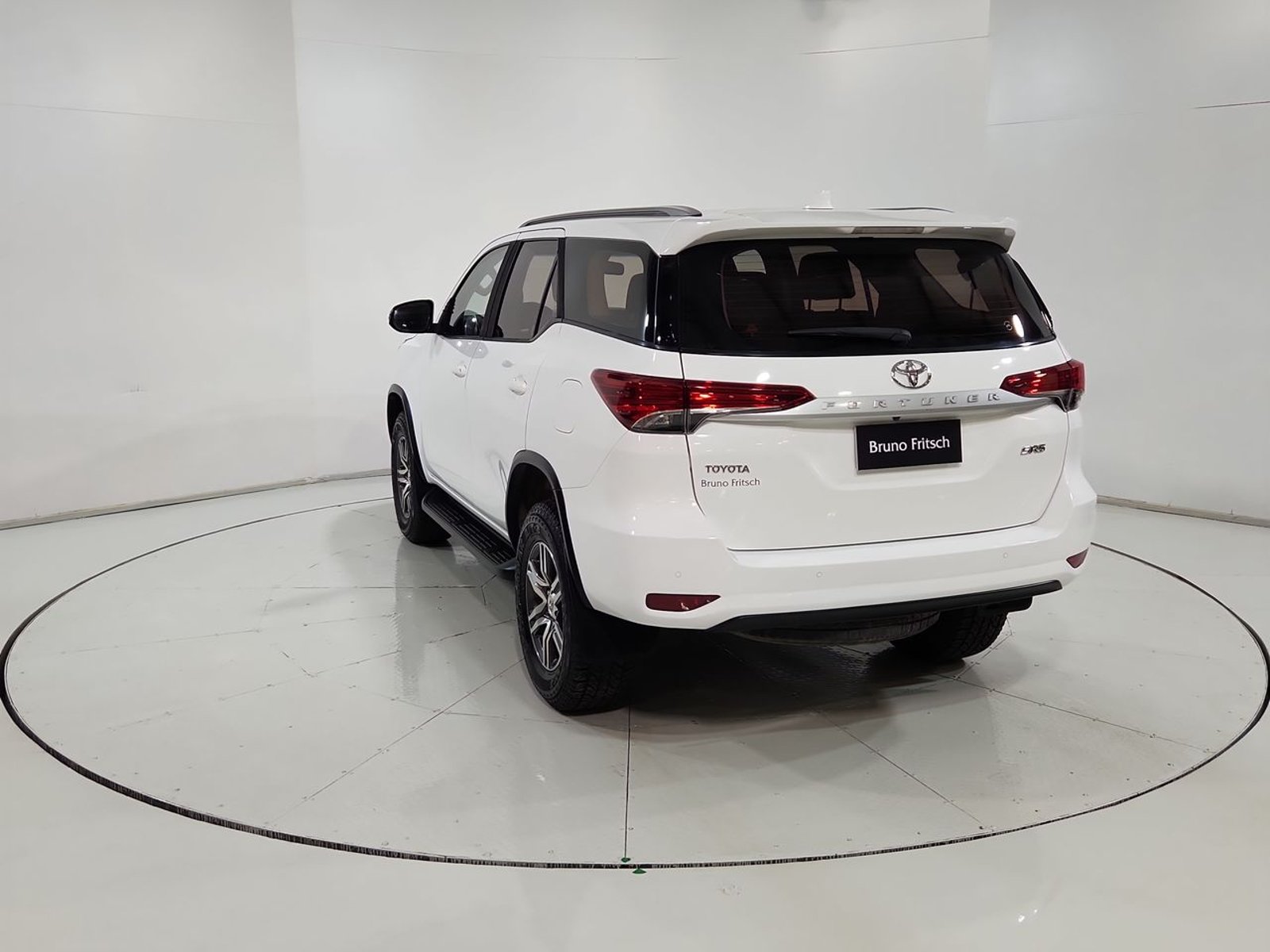 Toyota FORTUNER SRV 2.7 AUT 2022 - Imagen 8 de 20