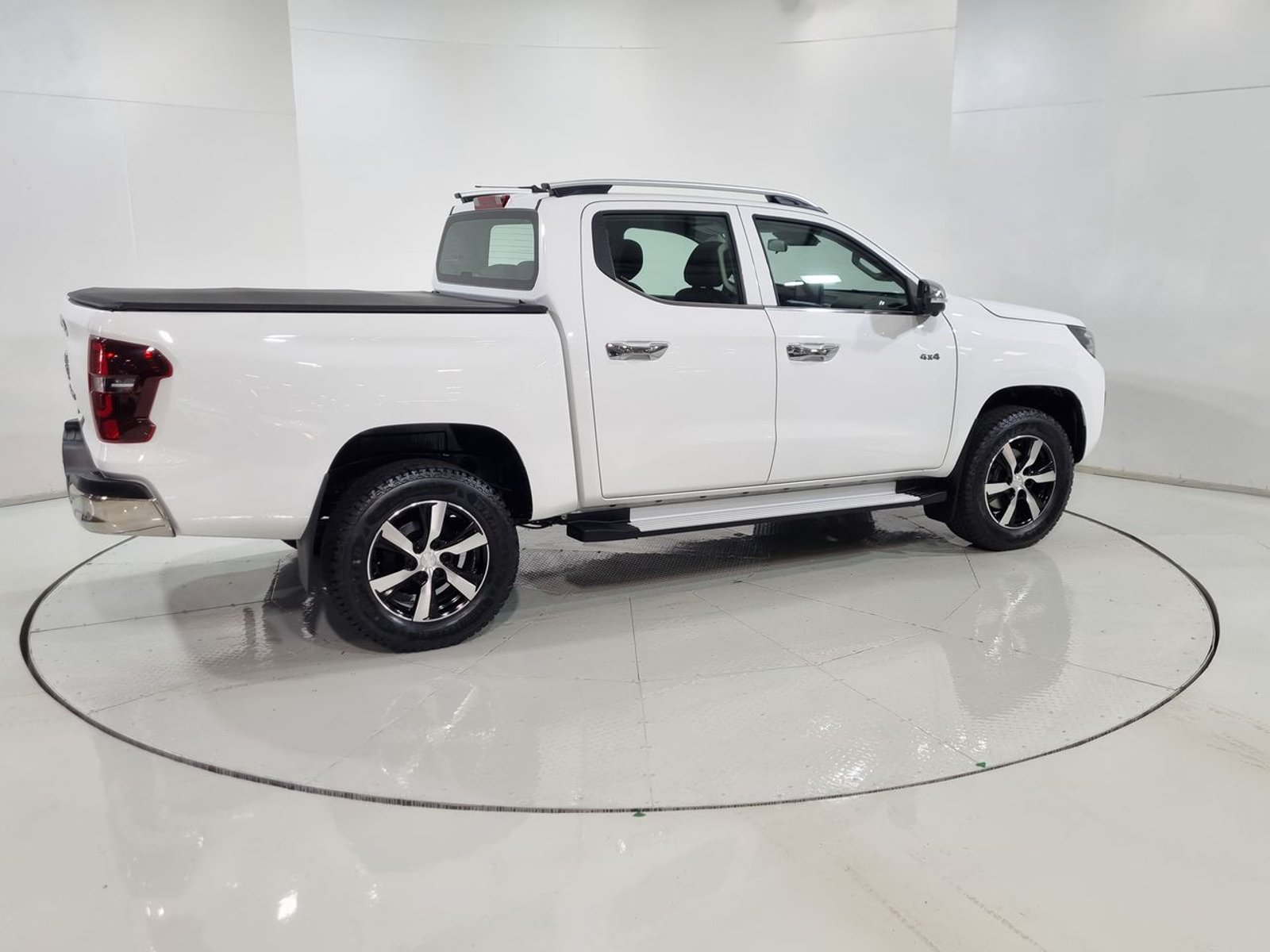 Peugeot LANDTREK BLUEHDI 4X4 2.2 AUT 2026 - Imagen 12 de 20