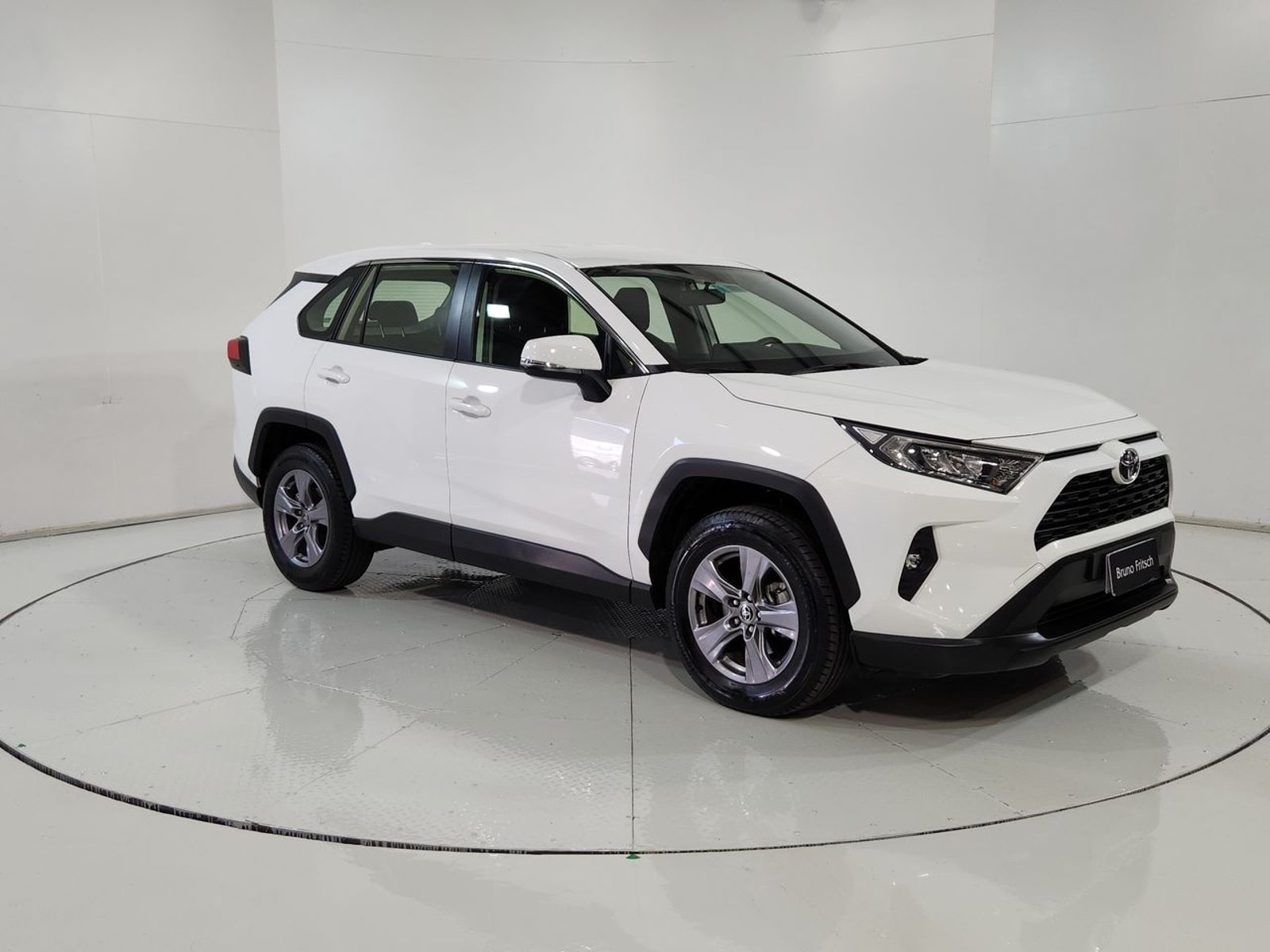 Toyota RAV4 4X2 2.0 AUT 2024 - Imagen 15 de 20