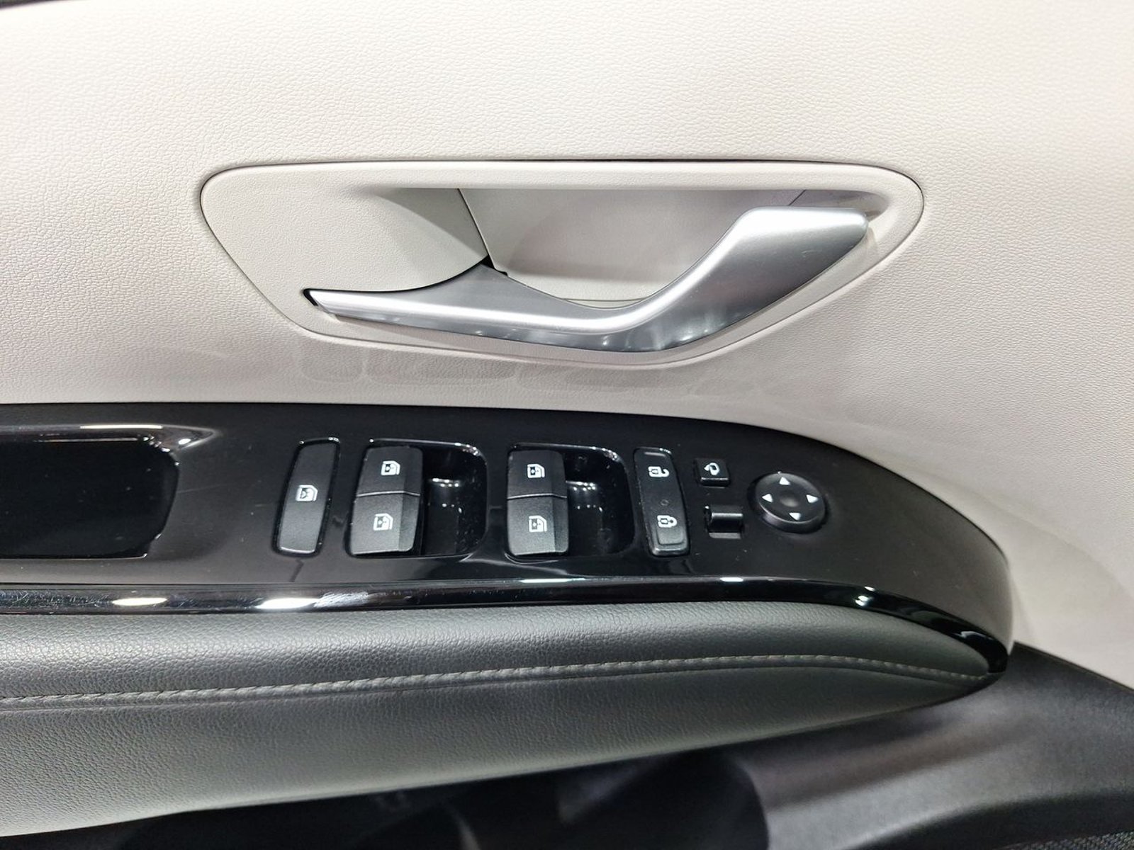 Hyundai TUCSON NX4 GDI 4X4 1.6 AUT 2024 - Imagen 16 de 20