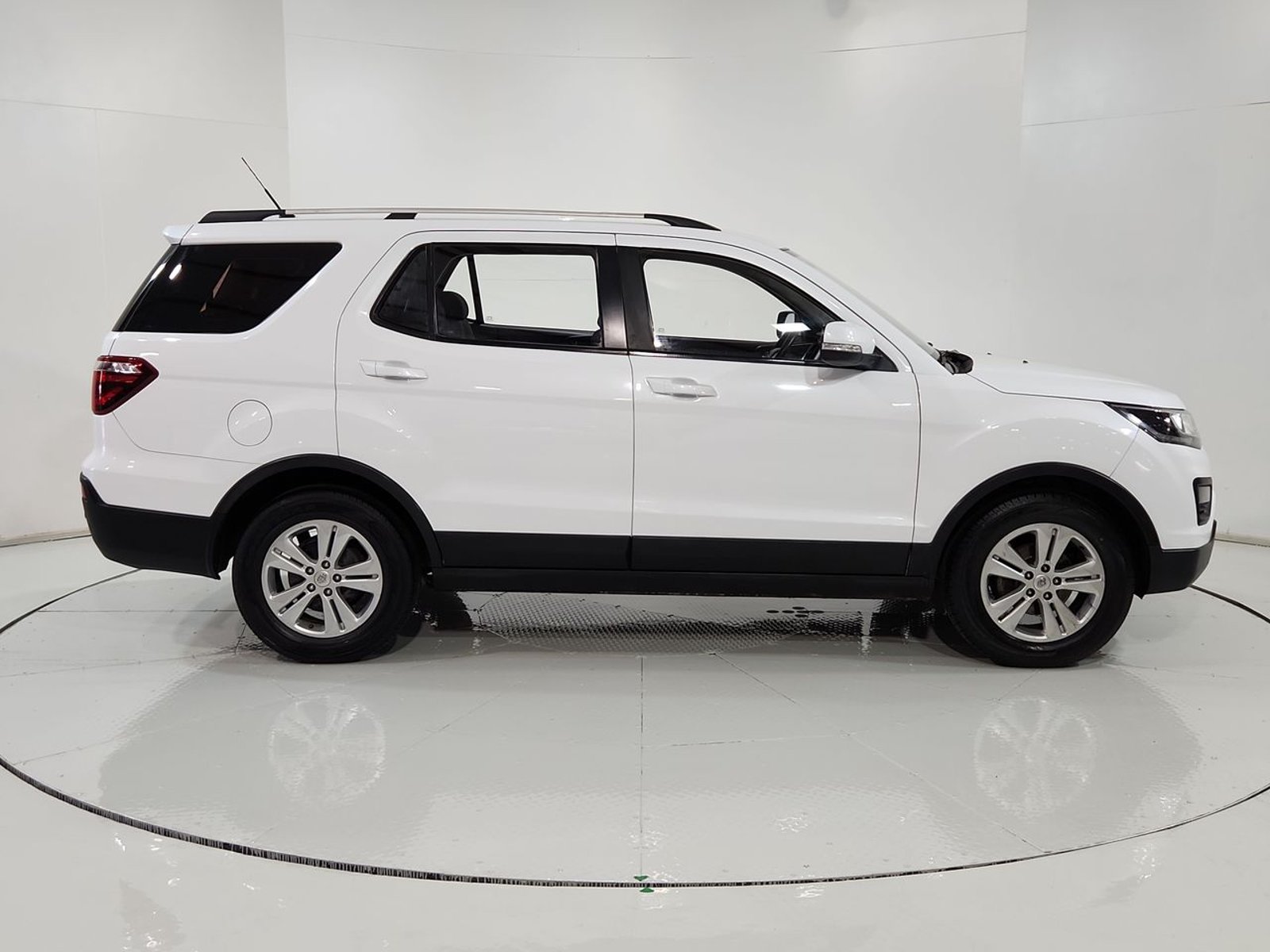 Changan CX70 1.6 2018 - Imagen 13 de 20