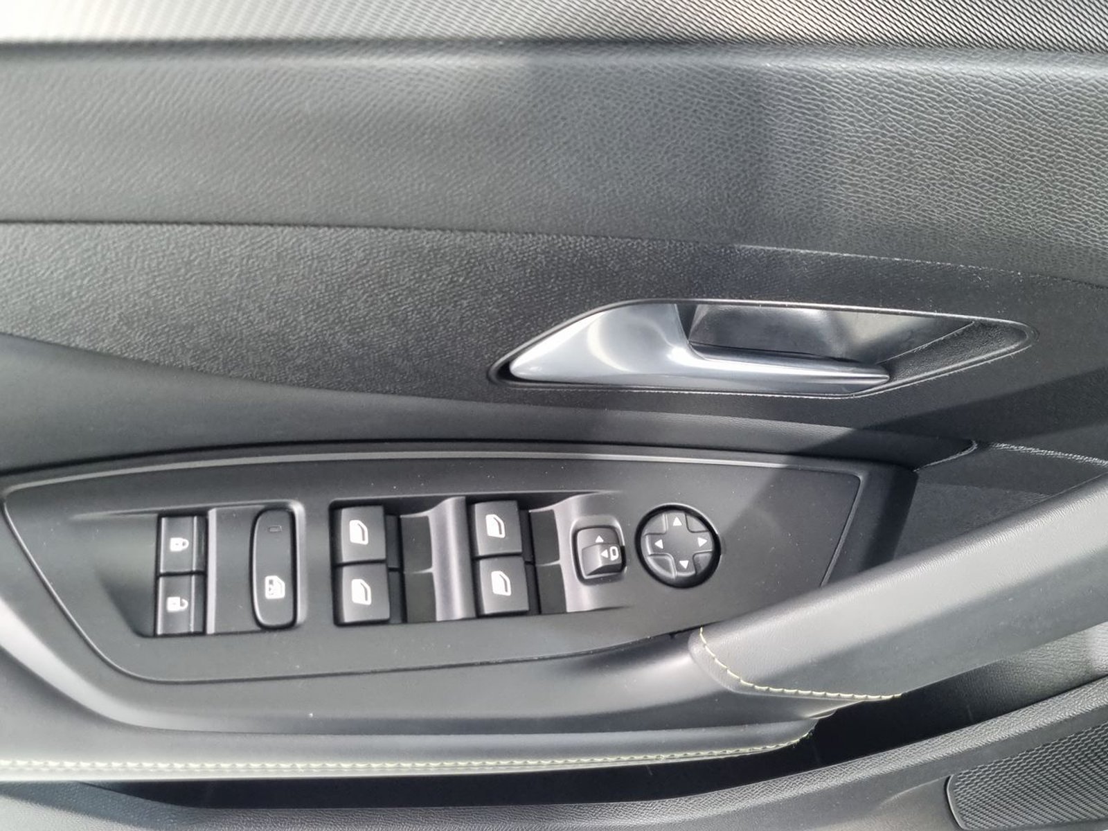 Peugeot 308 PURETECH 1.2 AUT 2025 - Imagen 20 de 20