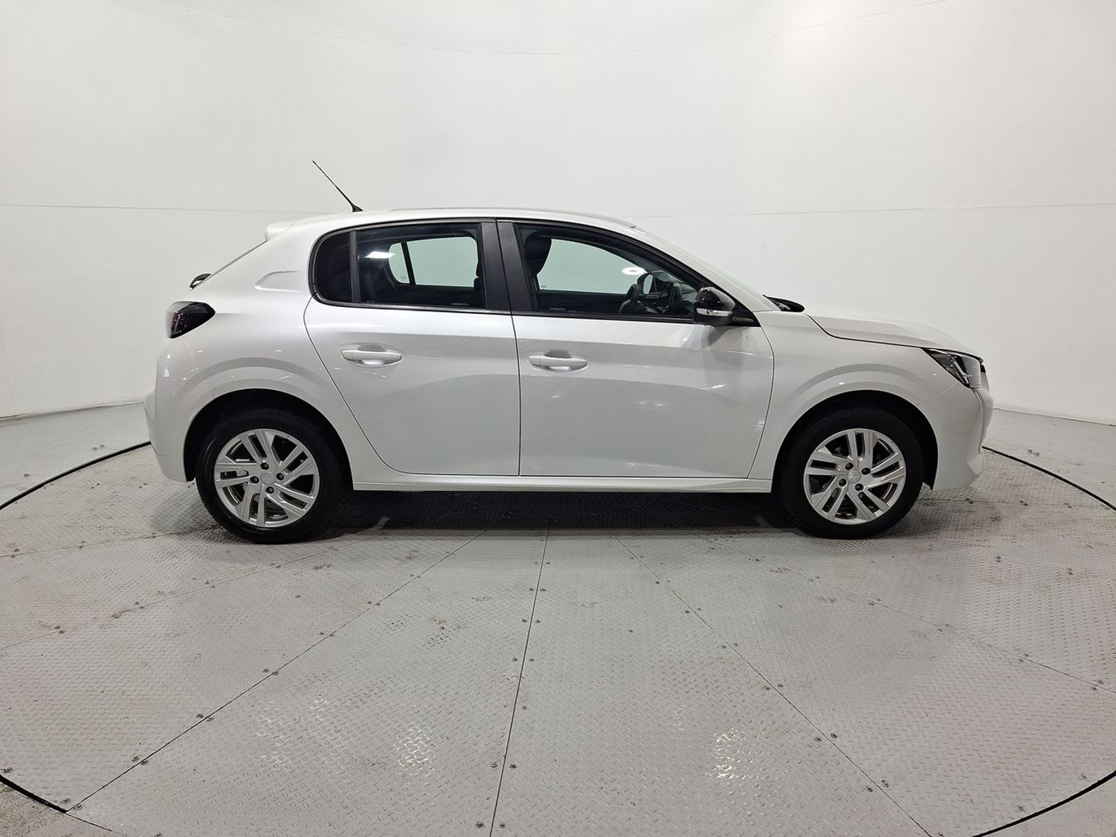 Peugeot 208 STYLE PURETECH 75 1.2 2024 - Imagen 10 de 20