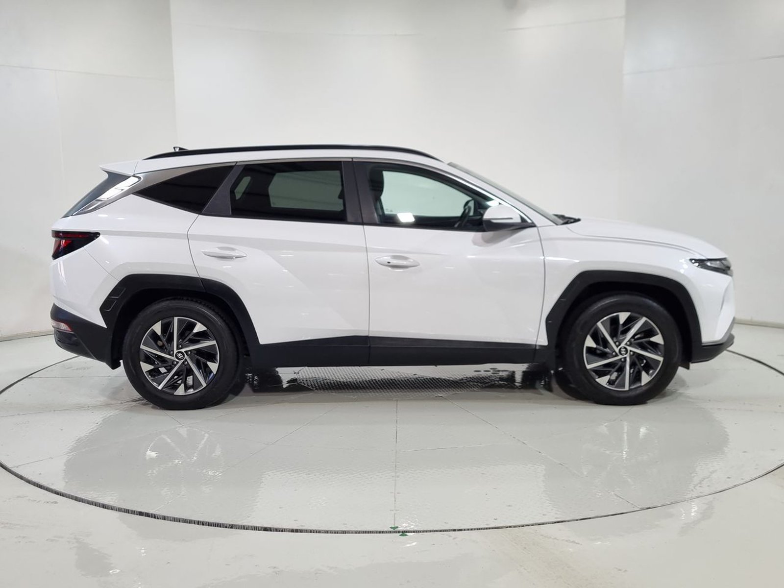 Hyundai TUCSON NX4 2.0 AUT 2024 - Imagen 13 de 20