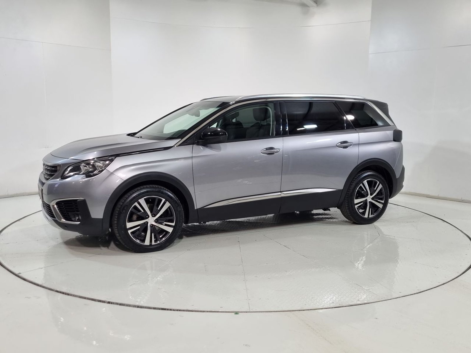 Peugeot 5008 ALLURE BLUEHDI 1.5 AT 2021 - Imagen 4 de 20
