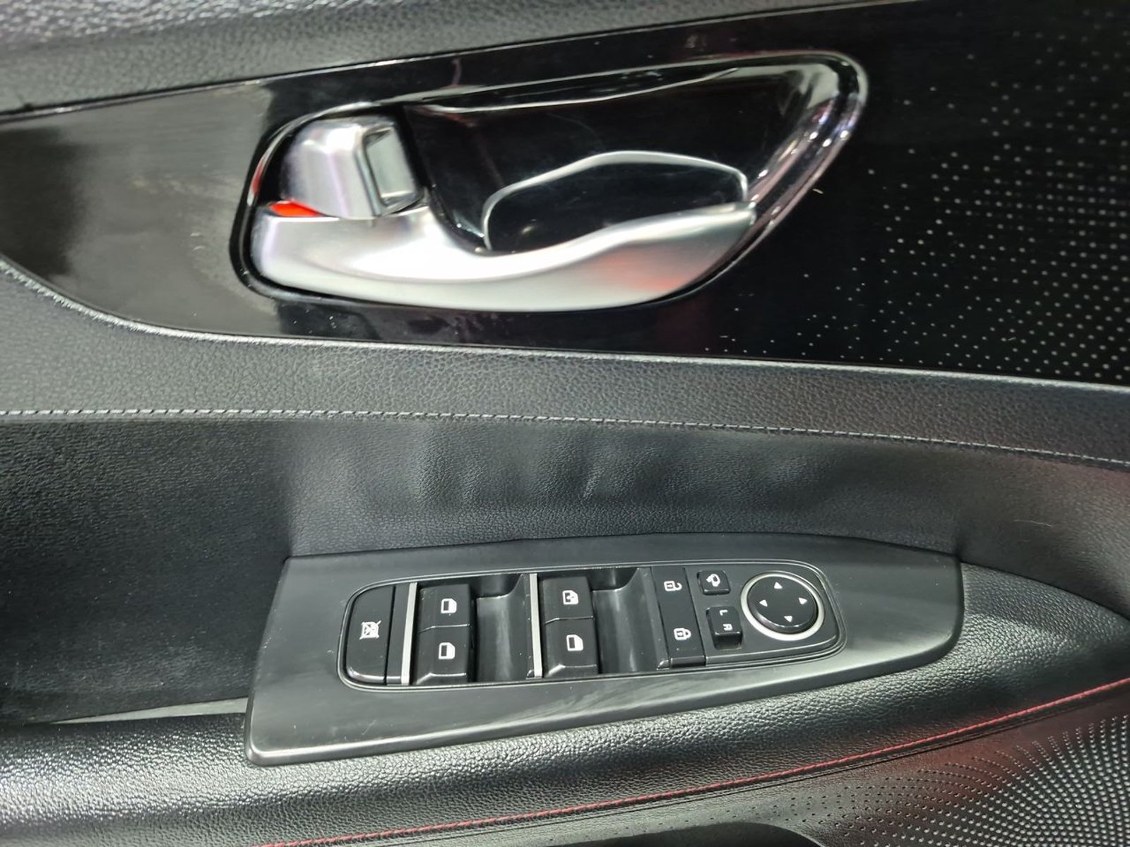 Kia CERATO 5 BD TGDI HATCH BACK 1.6 2020 - Imagen 16 de 20