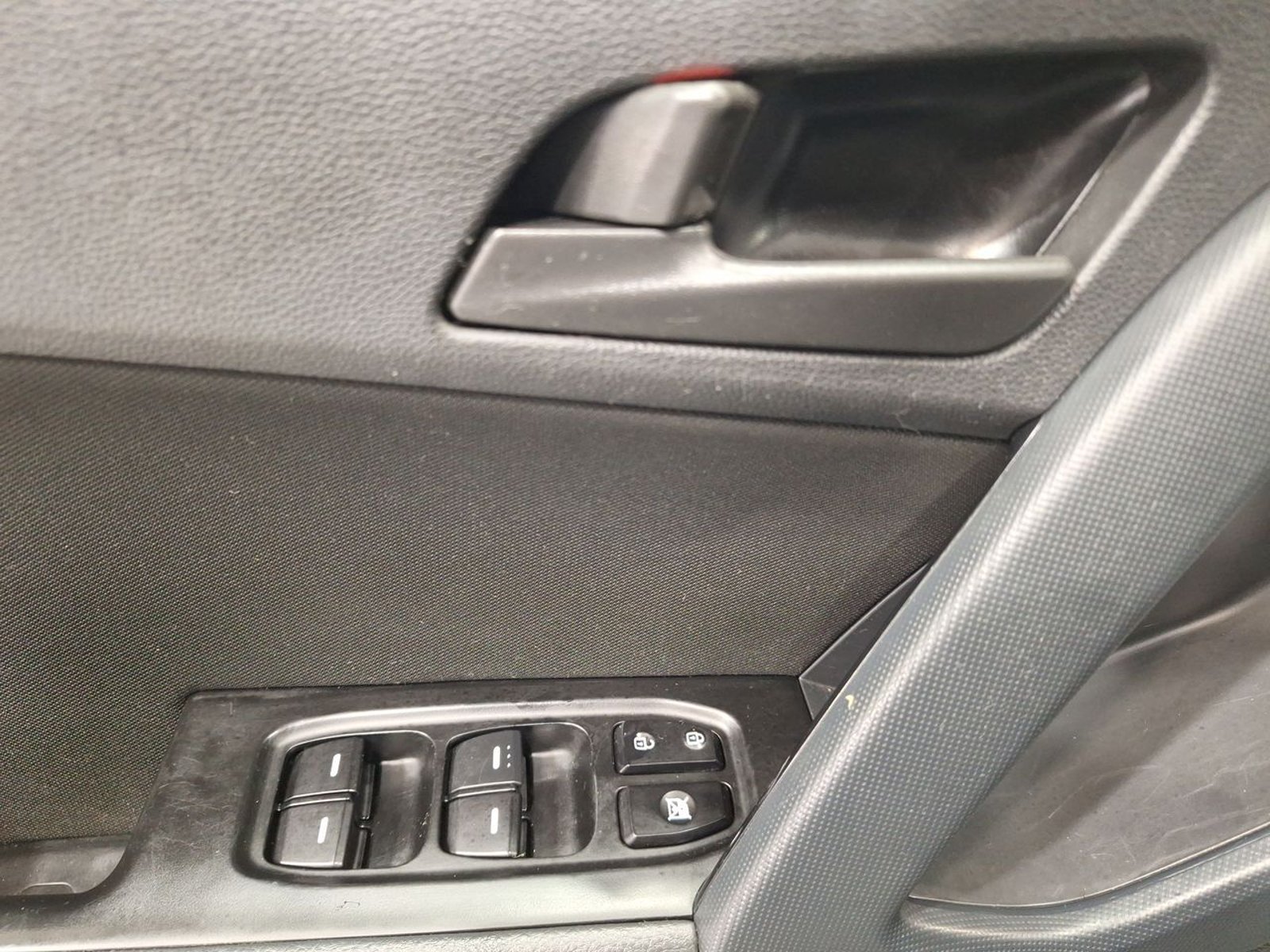 Hyundai CRETA GL 1.6 2018 - Imagen 16 de 20