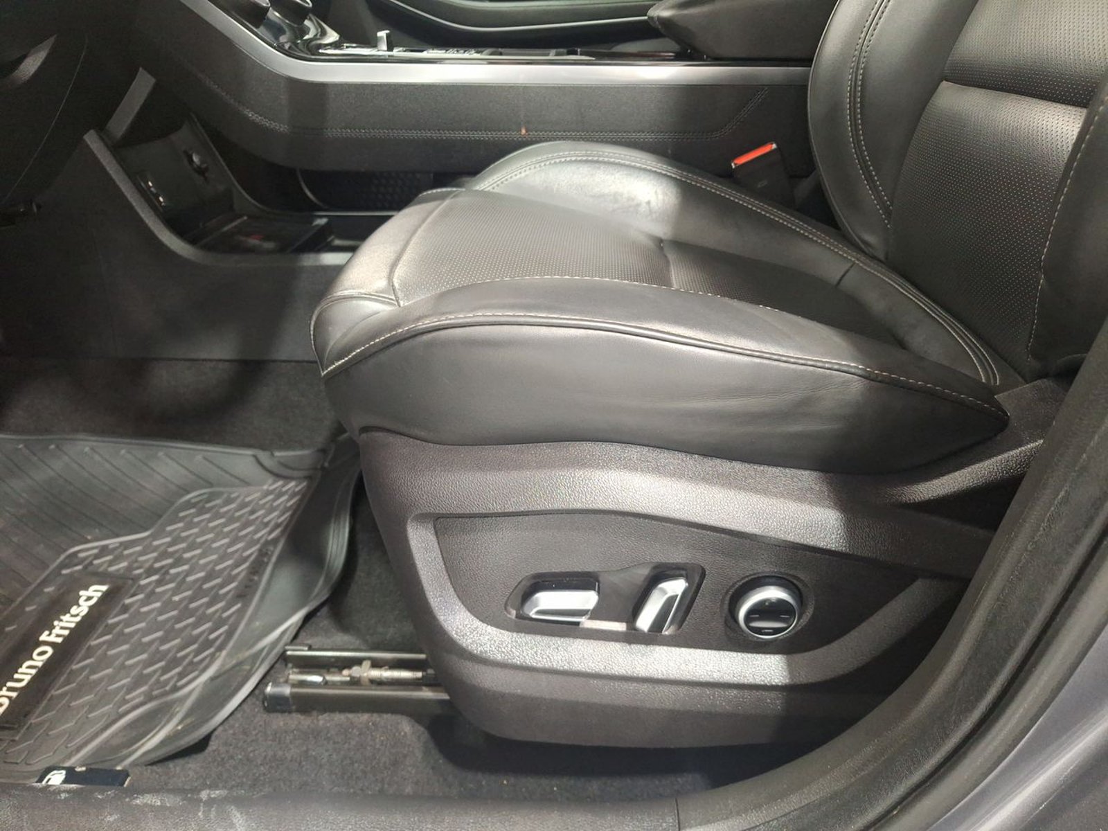 Exeed LX UNLIMITED 1.5 AUT 2023 - Imagen 17 de 20