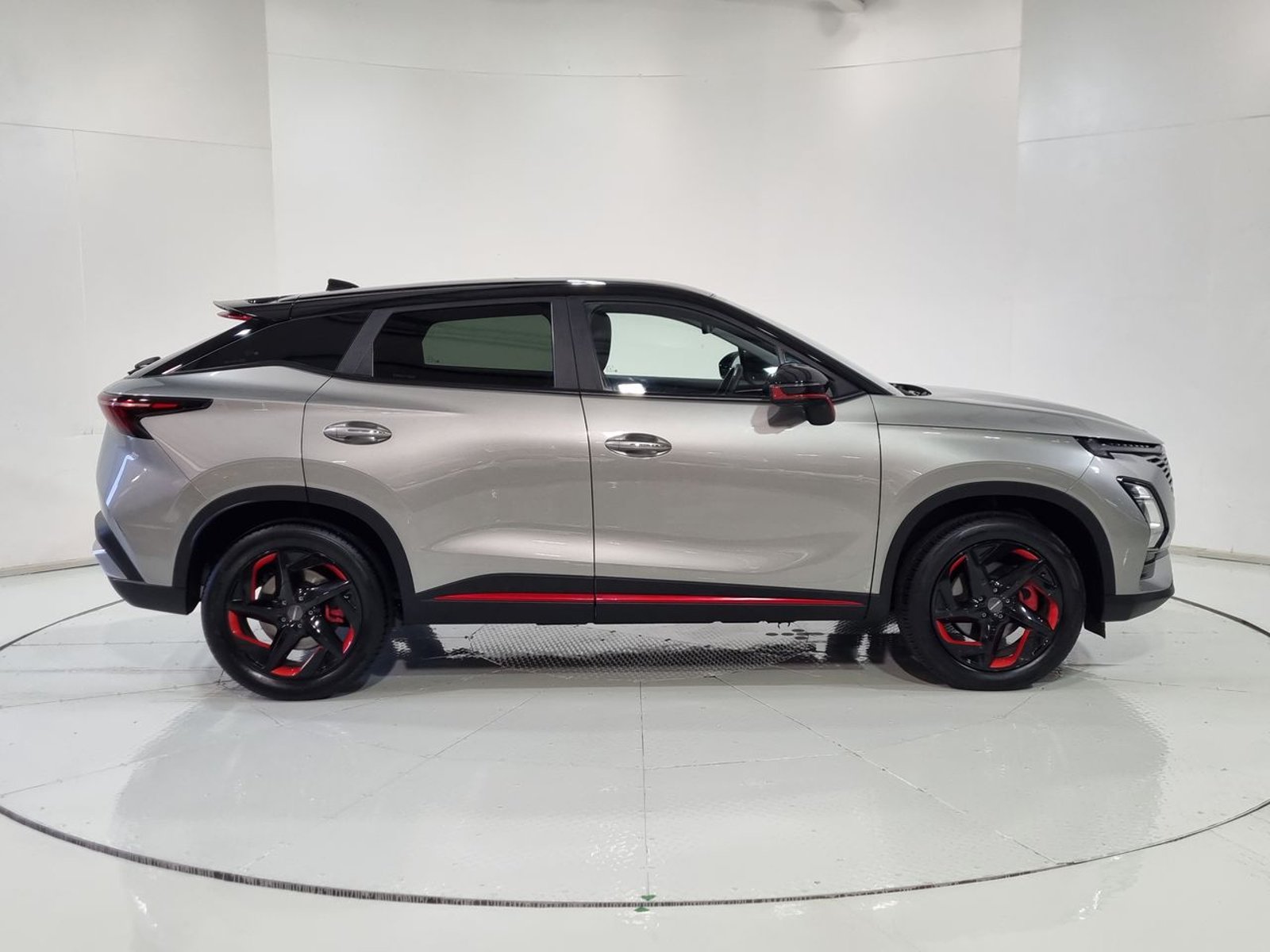 Omoda C5 1.6 AUT 2024 - Imagen 13 de 20