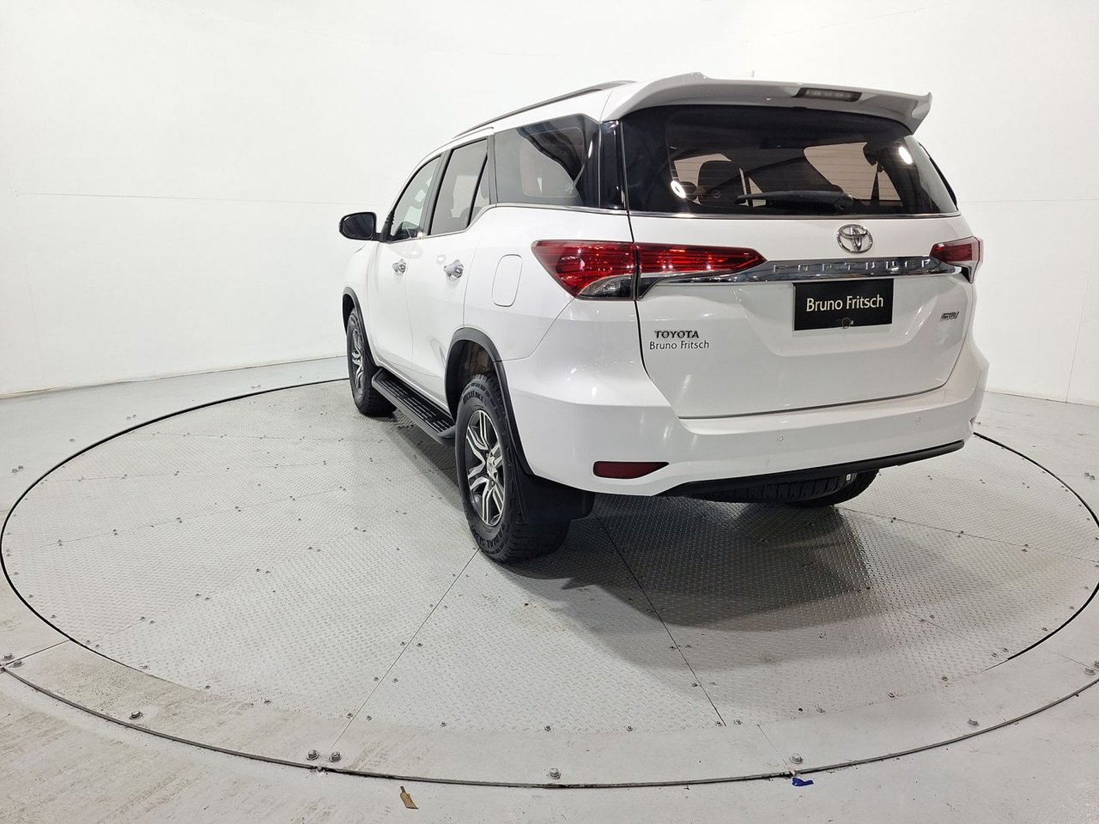 Toyota FORTUNER SRV 4X4 2.7 AUT 2019 - Imagen 6 de 20