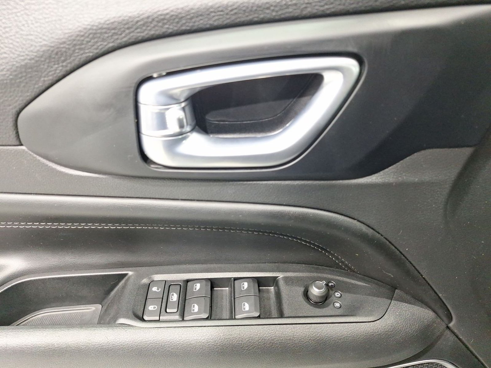 Jeep COMPASS SPORT 1.3 AUT 2023 - Imagen 16 de 20