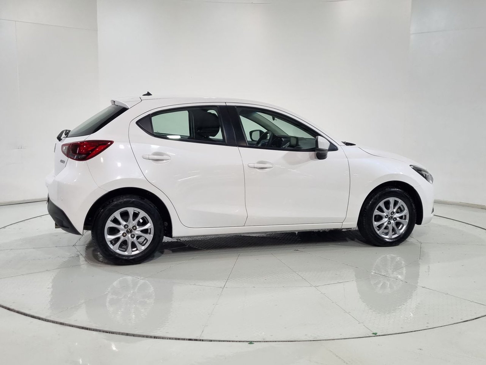 Mazda 2 NEW 2 SPORT HB 1.5 AUT 2020 - Imagen 12 de 20