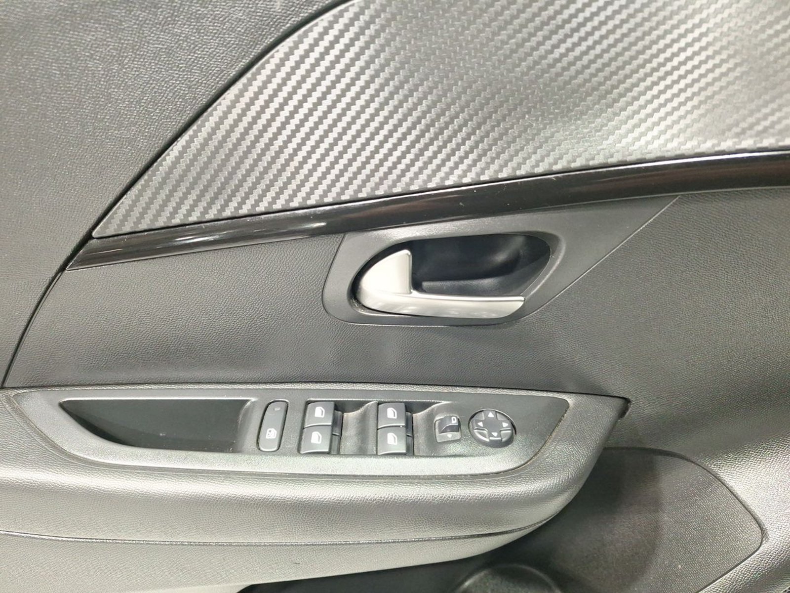 Peugeot 208 STYLE PURETECH 75 1.2 2024 - Imagen 16 de 20