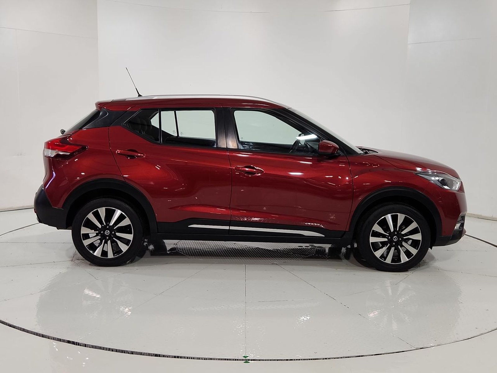 Nissan KICKS 1.6 2019 - Imagen 13 de 20