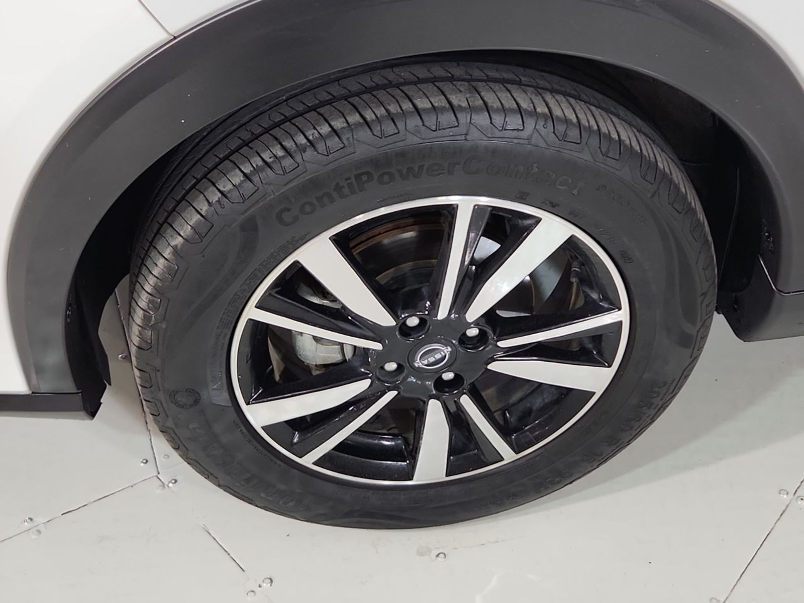 Nissan KICKS MT 1.6 2023 - Imagen 18 de 20