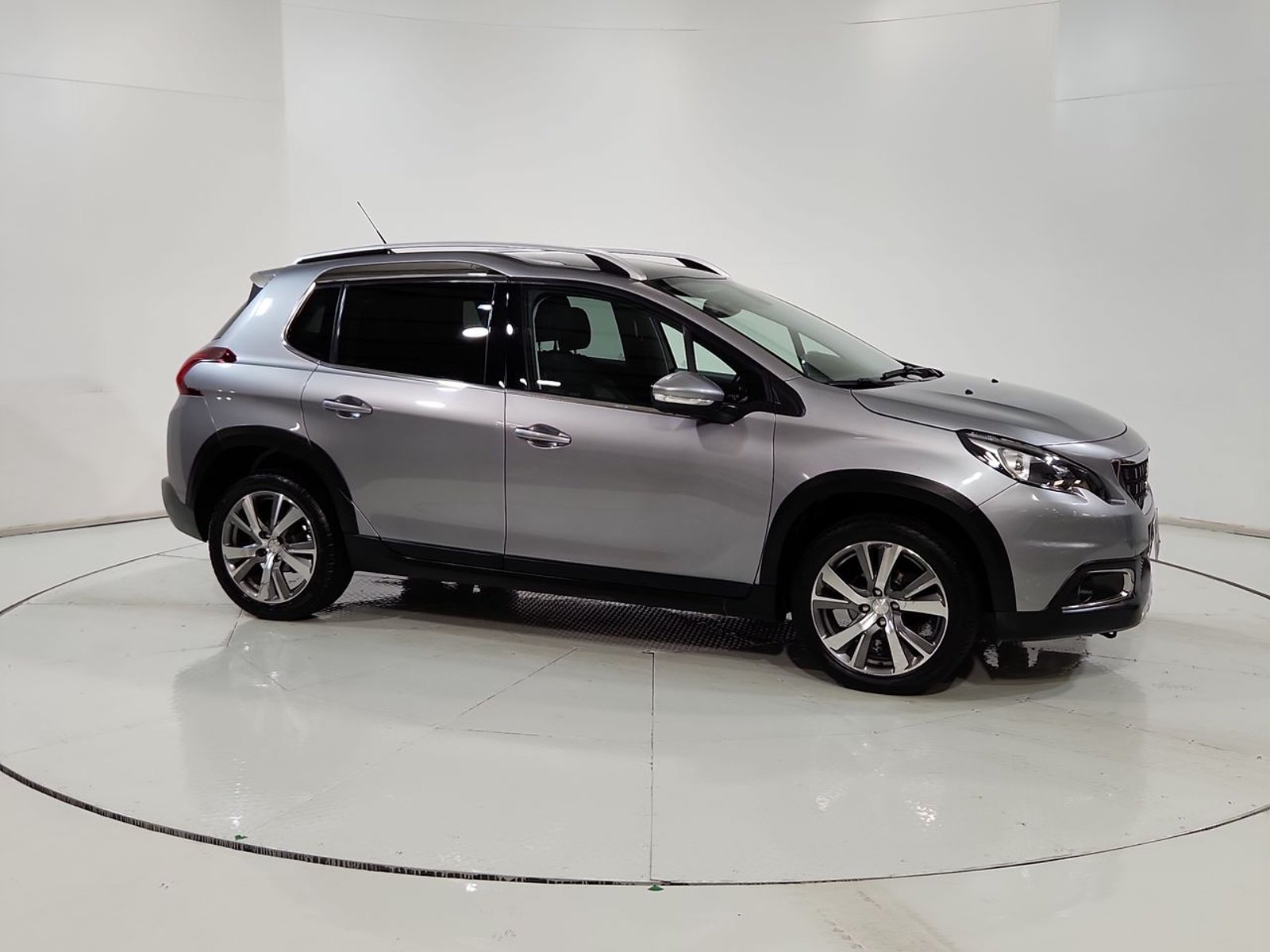 Peugeot 2008 ALLURE BLUEHDI 1.5 2020 - Imagen 14 de 20