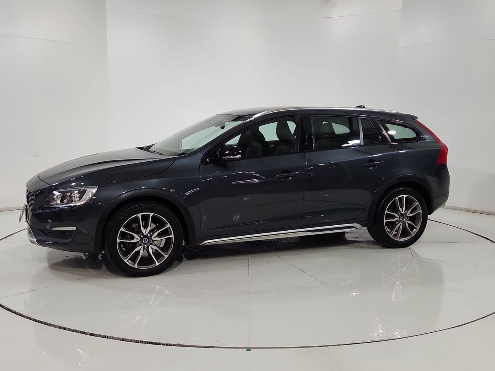 Volvo V60 CC T5 COMFORT AWD 2.5 2016 - Imagen 4 de 20
