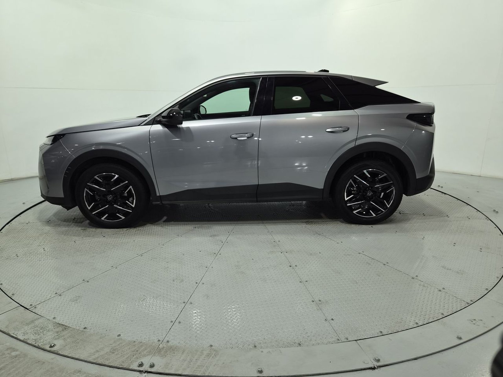 Peugeot 3008 ALLURE 1.2 AUT 2025 - Imagen 4 de 20