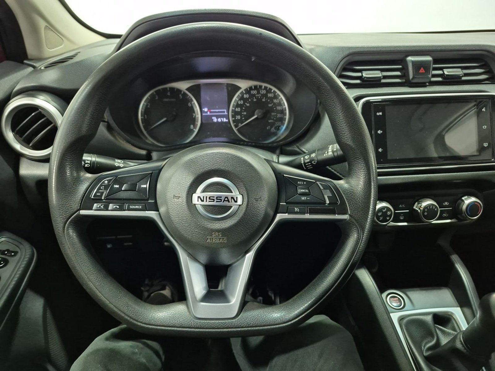 Nissan VERSA MT 1.6 2023 - Imagen 19 de 20