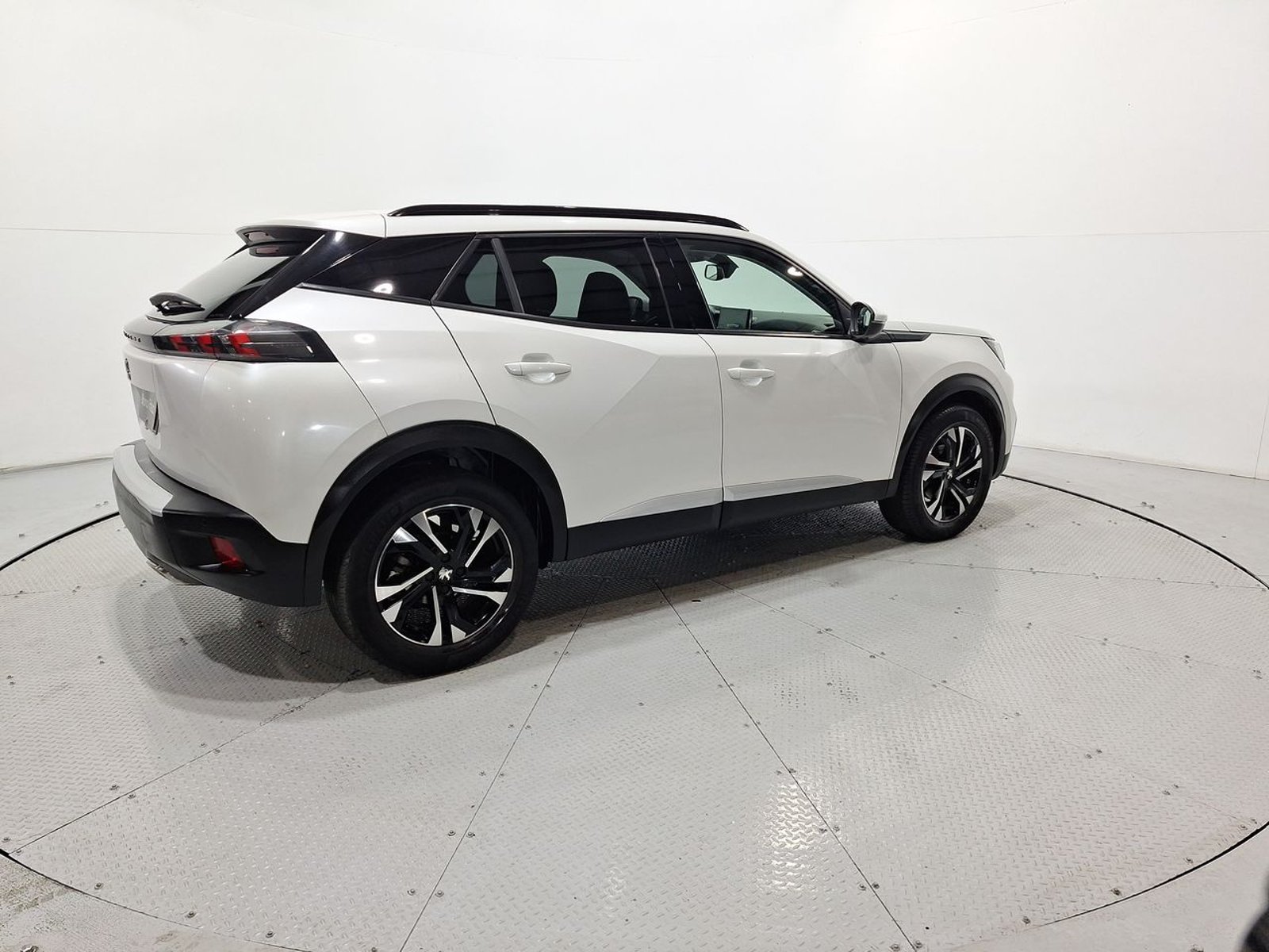 Peugeot 2008 PURETECH 130 EAT8 1.2 AUT 2021 - Imagen 9 de 20