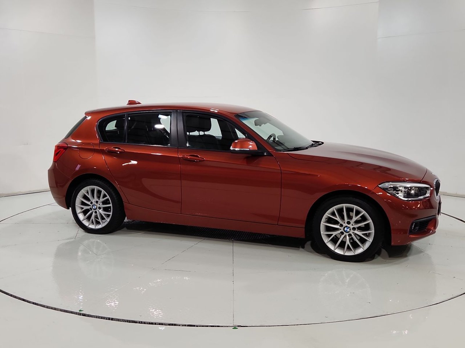 Bmw 118 I 118I HB 1.5 AT 2019 - Imagen 14 de 20