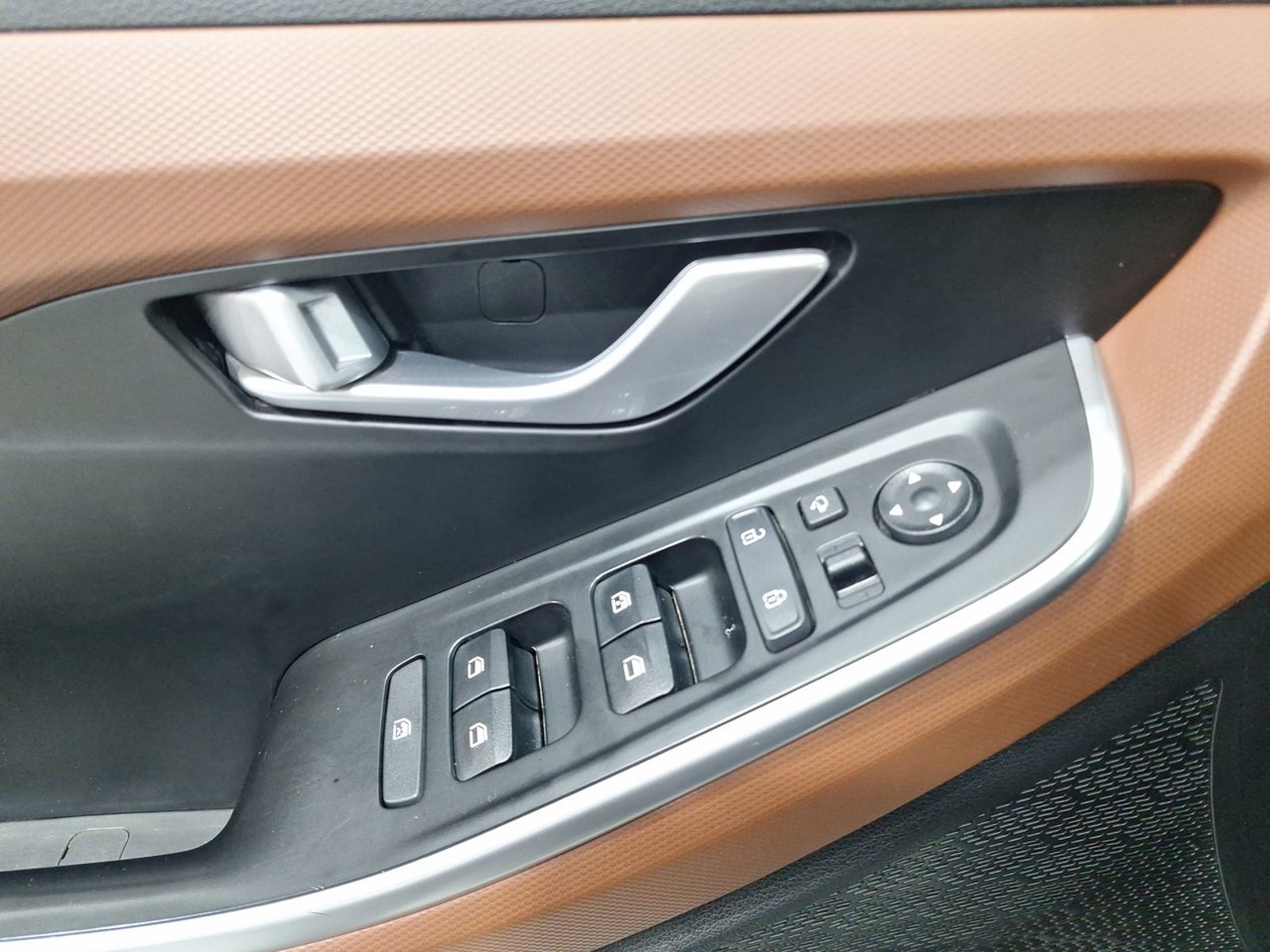 Hyundai CRETA GRAND SU2I 2.0 AT VALUE 2025 - Imagen 16 de 20