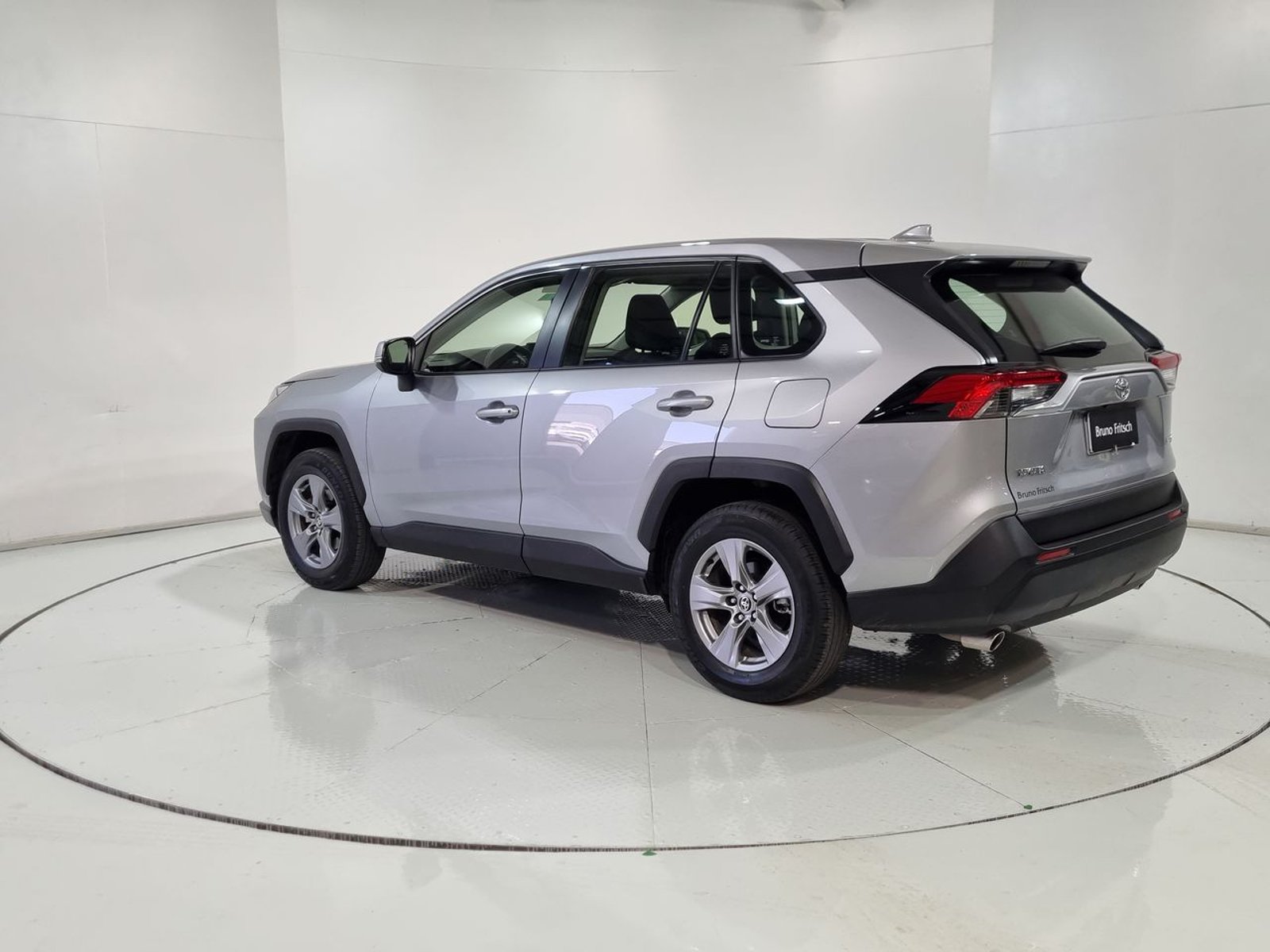 Toyota RAV4 4X2 2.0 AT 2026 - Imagen 7 de 20