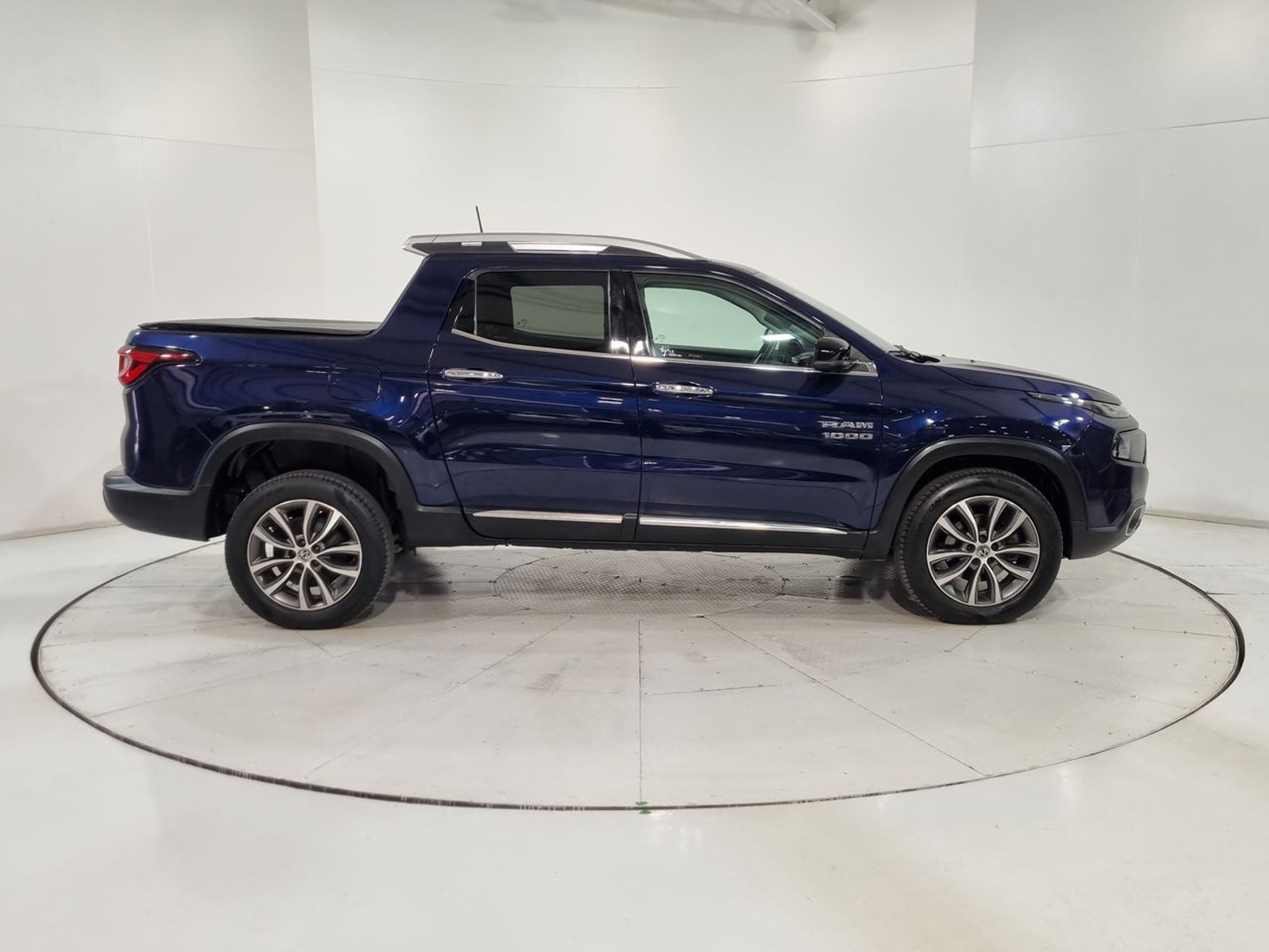 Ram 1000 LARAMIE 4X4 4P 2.0 AUT 2021 - Imagen 13 de 20