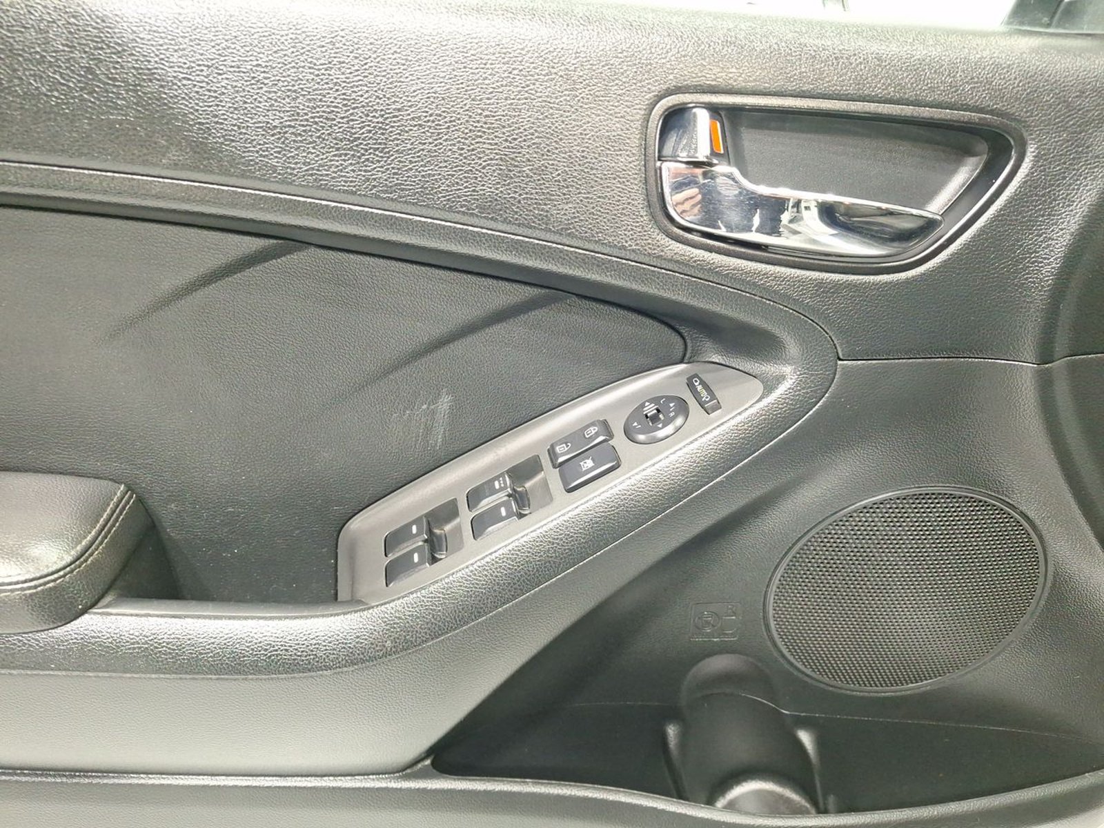 Kia CERATO EX 1.6 2018 - Imagen 16 de 20