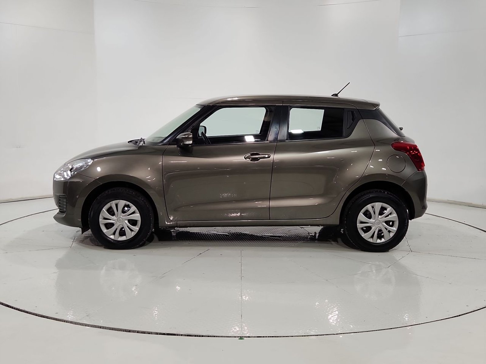 Suzuki SWIFT GL HB 1.2 2022 - Imagen 5 de 20