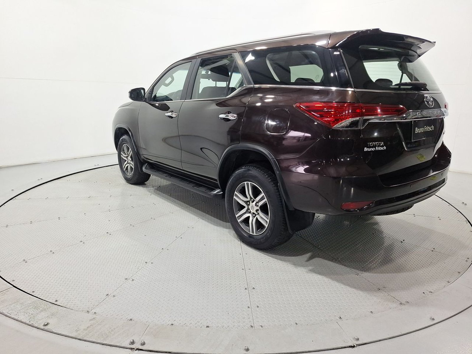 Toyota FORTUNER SRV 2.7 AUT 2019 - Imagen 5 de 20