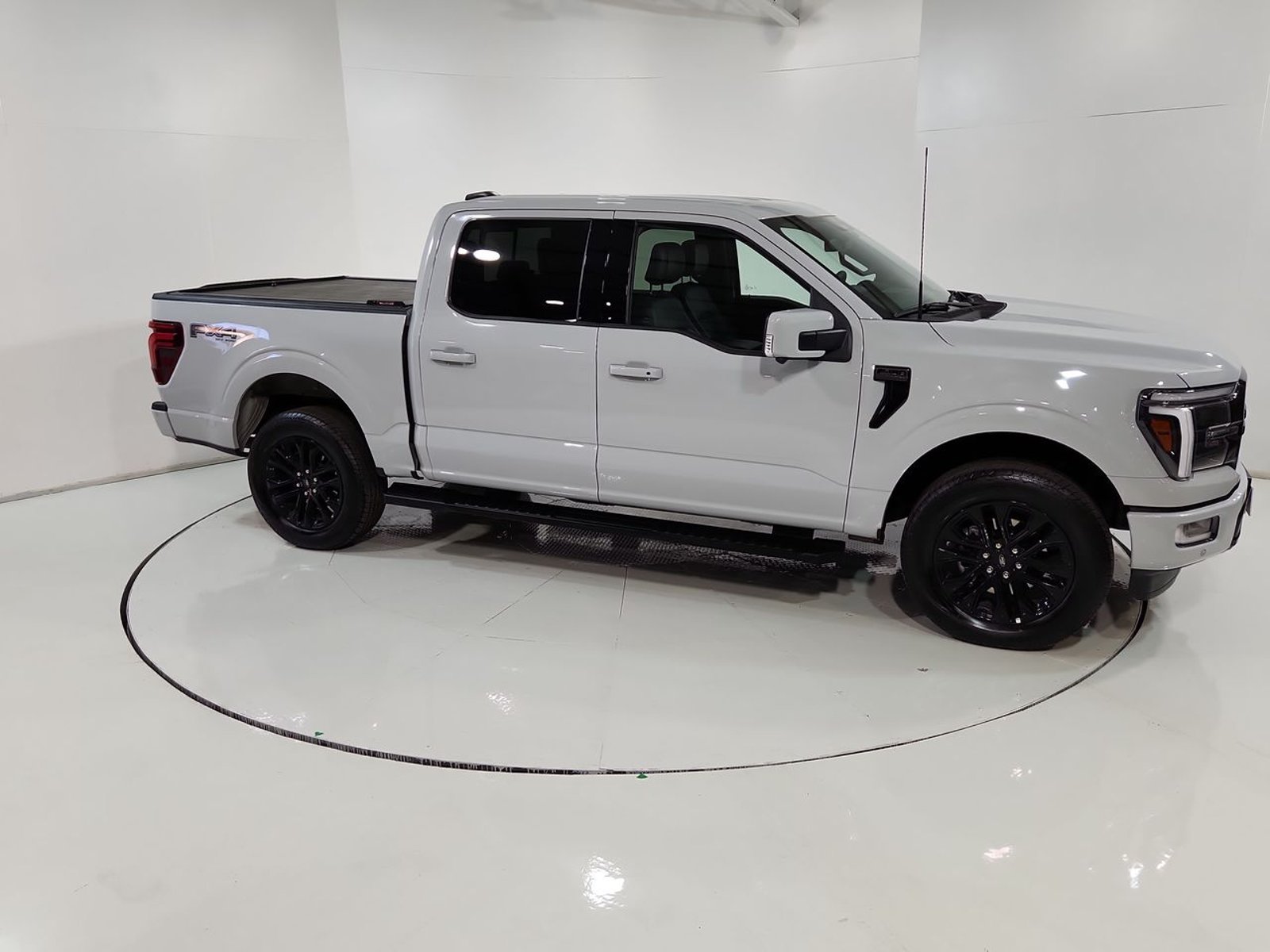 Ford F-150 F150 LARIAT SPORT 4X4 5.0L AUT 2025 - Imagen 14 de 20