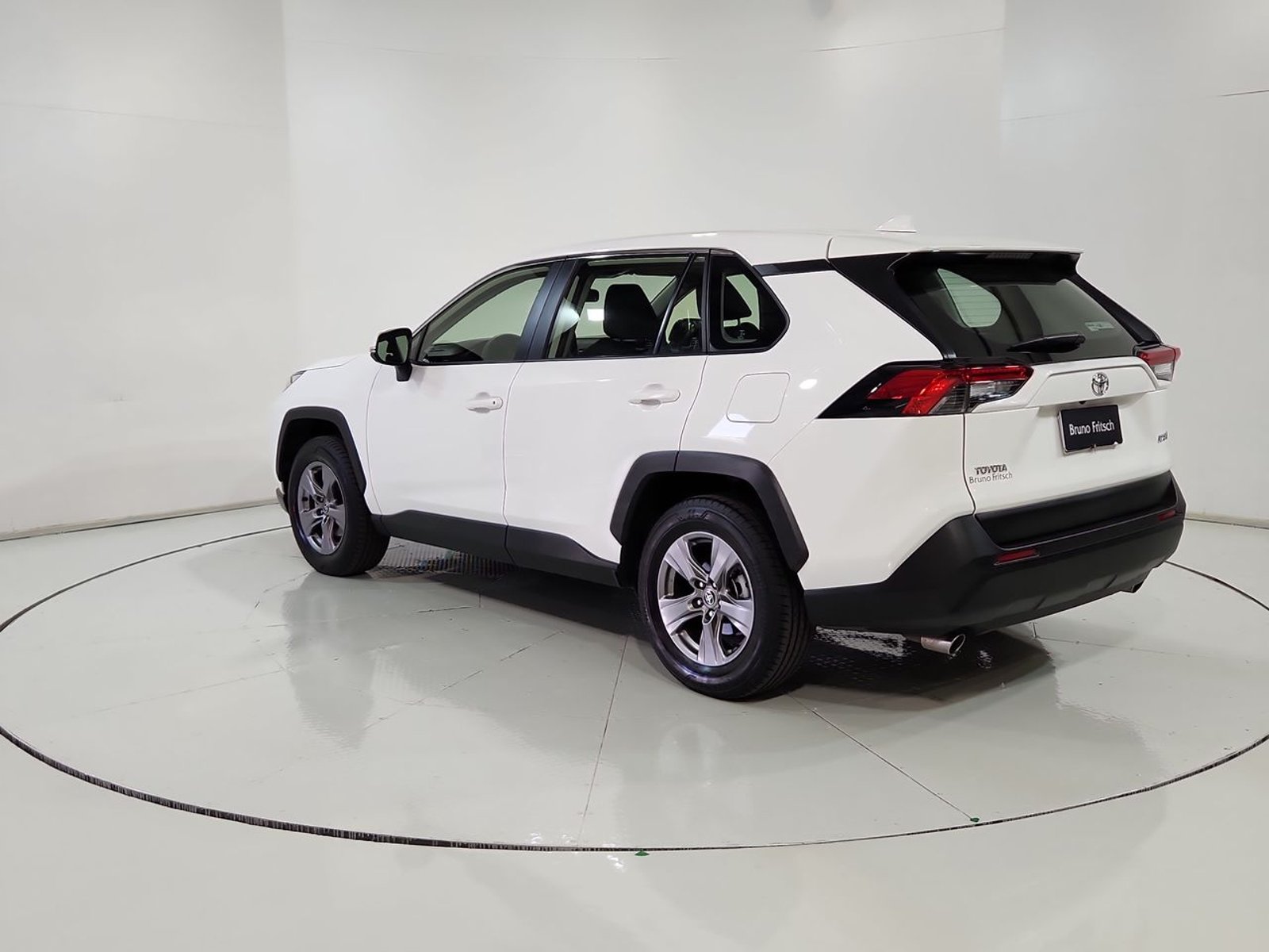Toyota RAV4 4X2 2.0 AUT 2024 - Imagen 7 de 20
