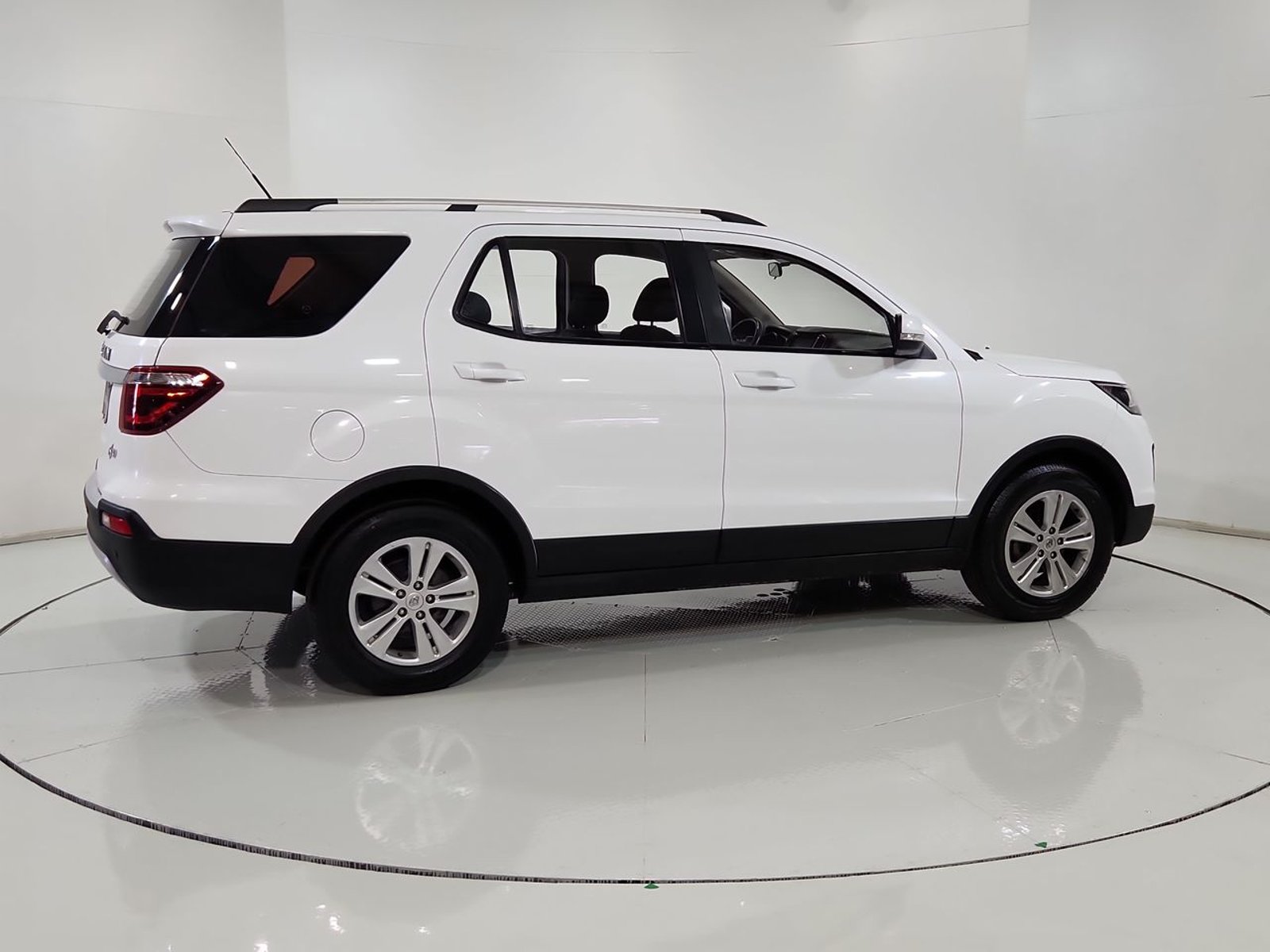 Changan CX70 1.6 2018 - Imagen 12 de 20