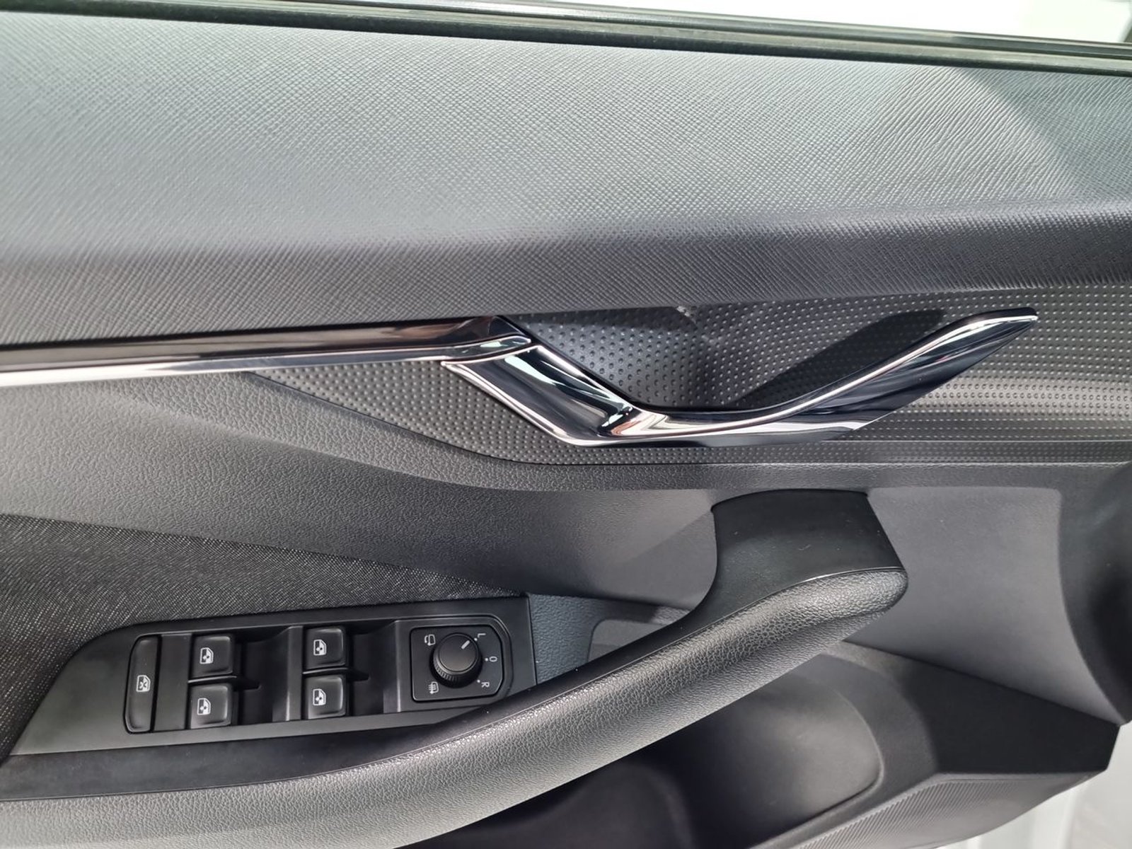 Skoda SCALA TSI HB 1.5 AUT 2023 - Imagen 20 de 20