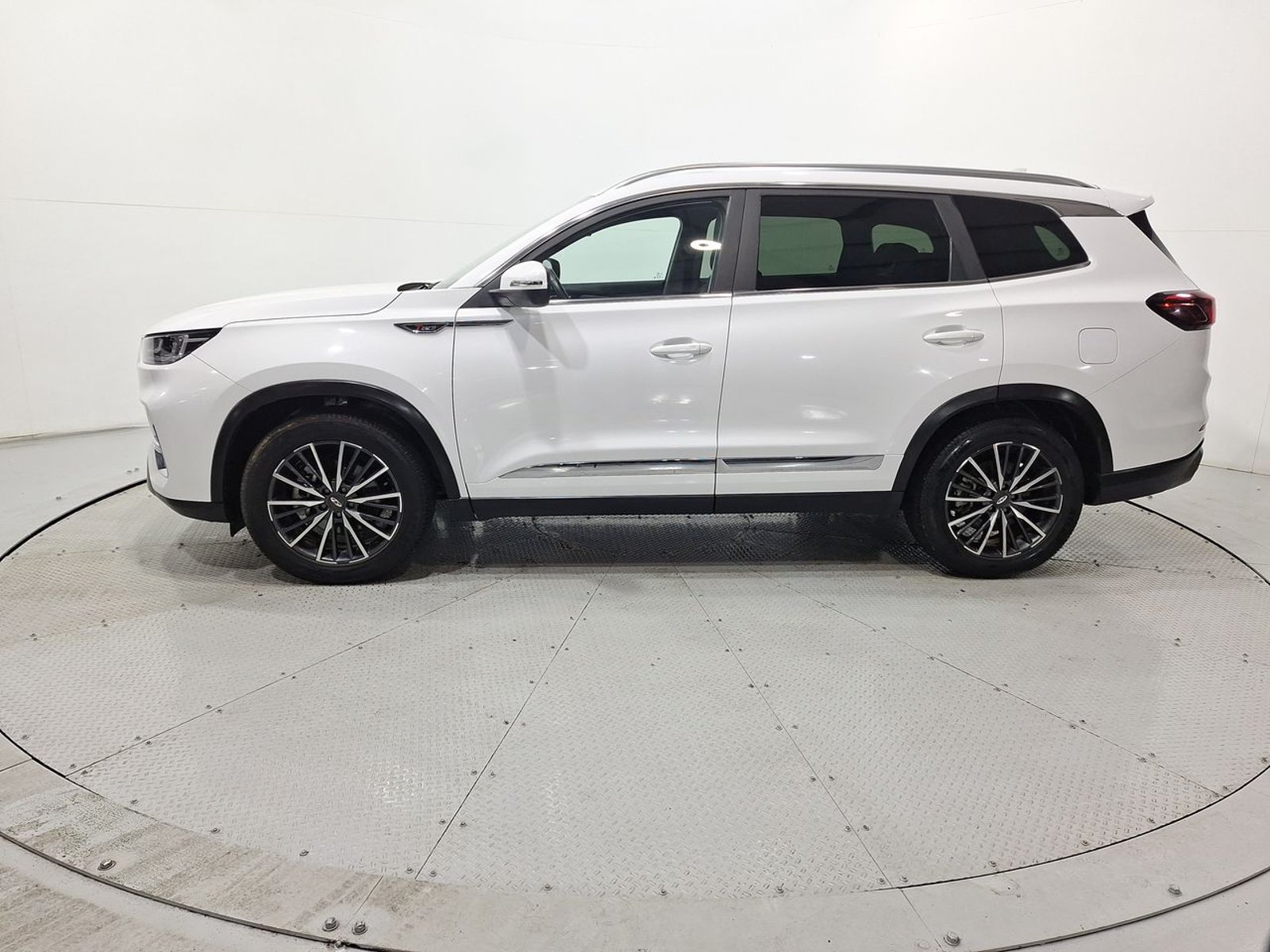 Chery TIGGO 8 PRO GLX DCT 1.6 AUT 2023 - Imagen 4 de 20