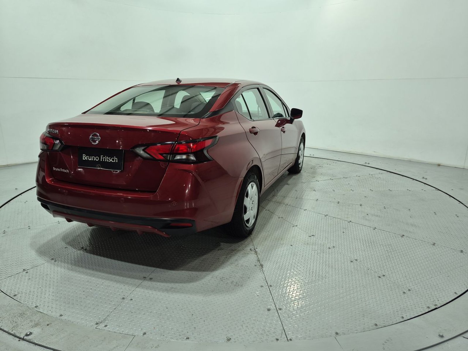 Nissan VERSA MT 1.6 2023 - Imagen 8 de 20