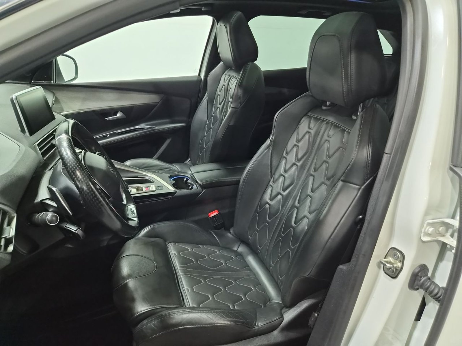 Peugeot 3008 GT BLUEHDI 2.0 AUT 2020 - Imagen 18 de 20