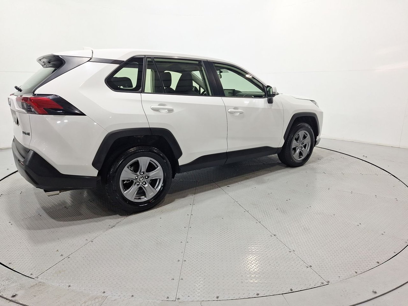 Toyota RAV4 4X2 2.0 AUT 2025 - Imagen 9 de 20