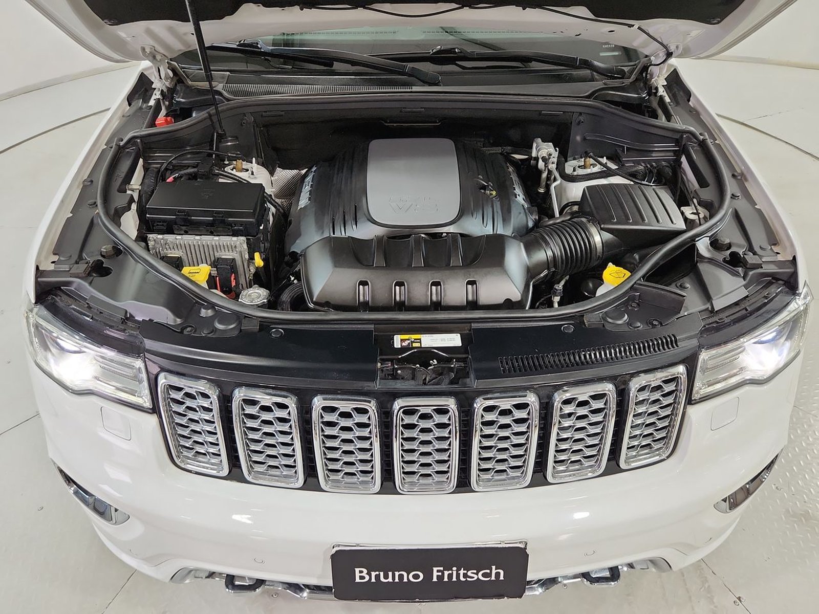 Jeep GRAND CHEROKEE G CHEROKEE OVERLAND 4X4 5.7 AUT 2018 - Imagen 19 de 20