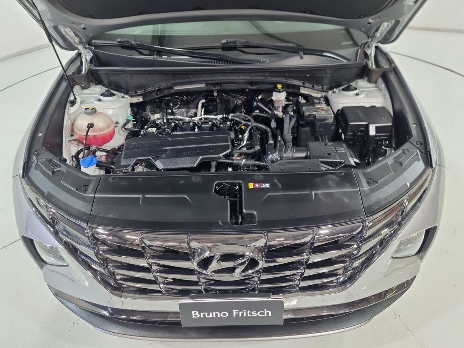 Hyundai TUCSON NX4 2.0 AUT 2023 - Imagen 19 de 20