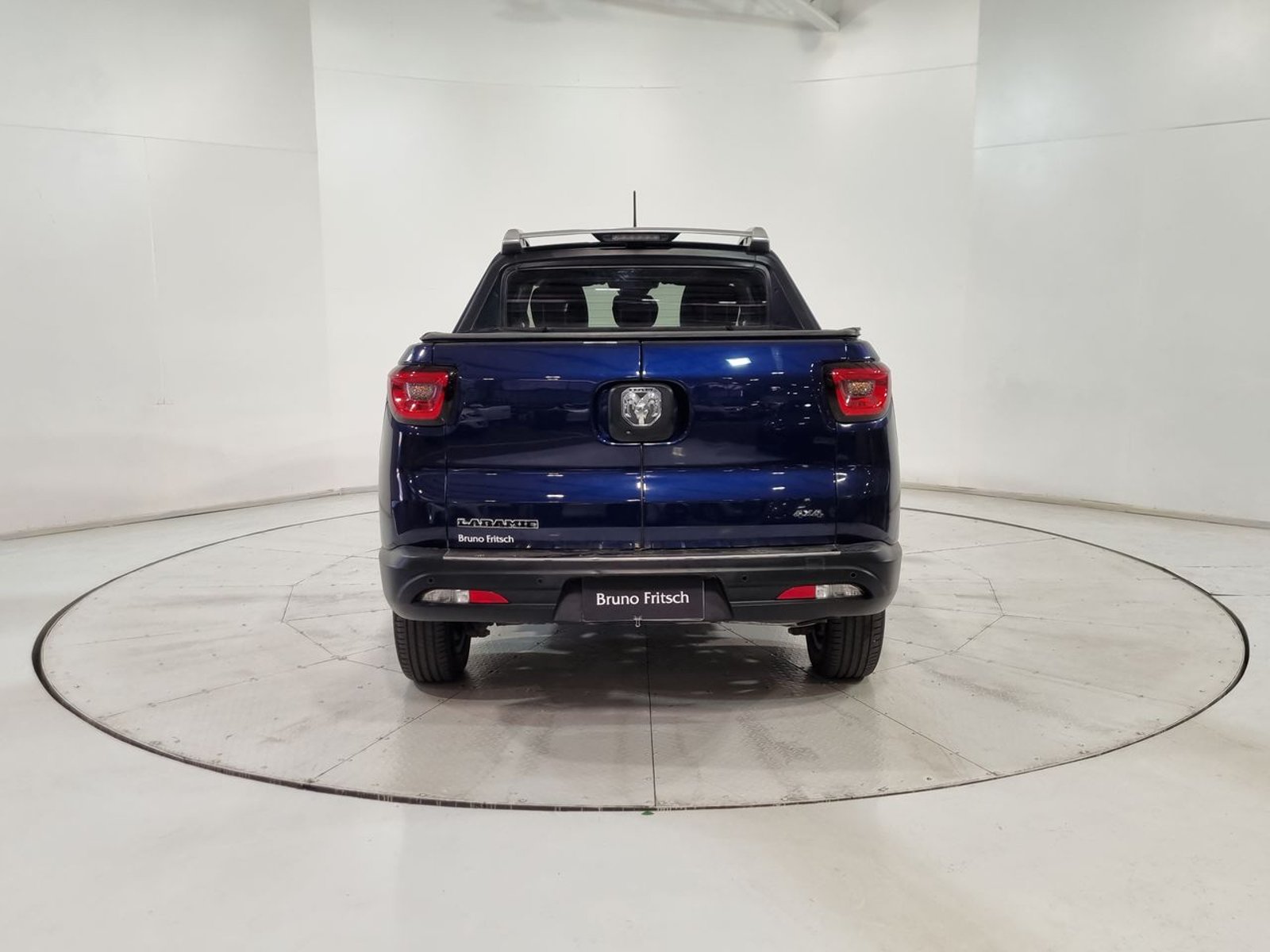 Ram 1000 LARAMIE 4X4 4P 2.0 AUT 2021 - Imagen 9 de 20