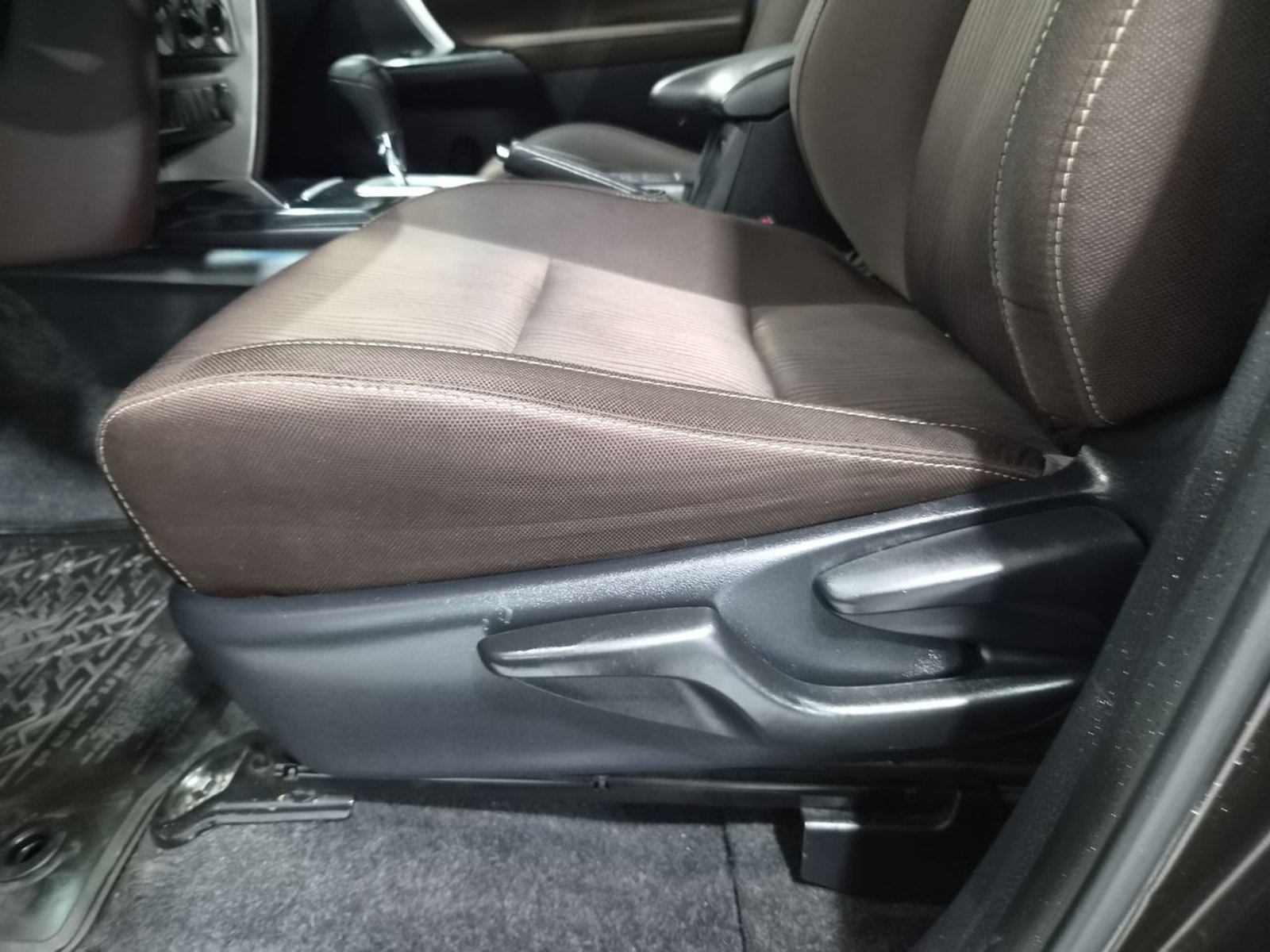 Toyota FORTUNER 2.7 AUT 2018 - Imagen 17 de 20