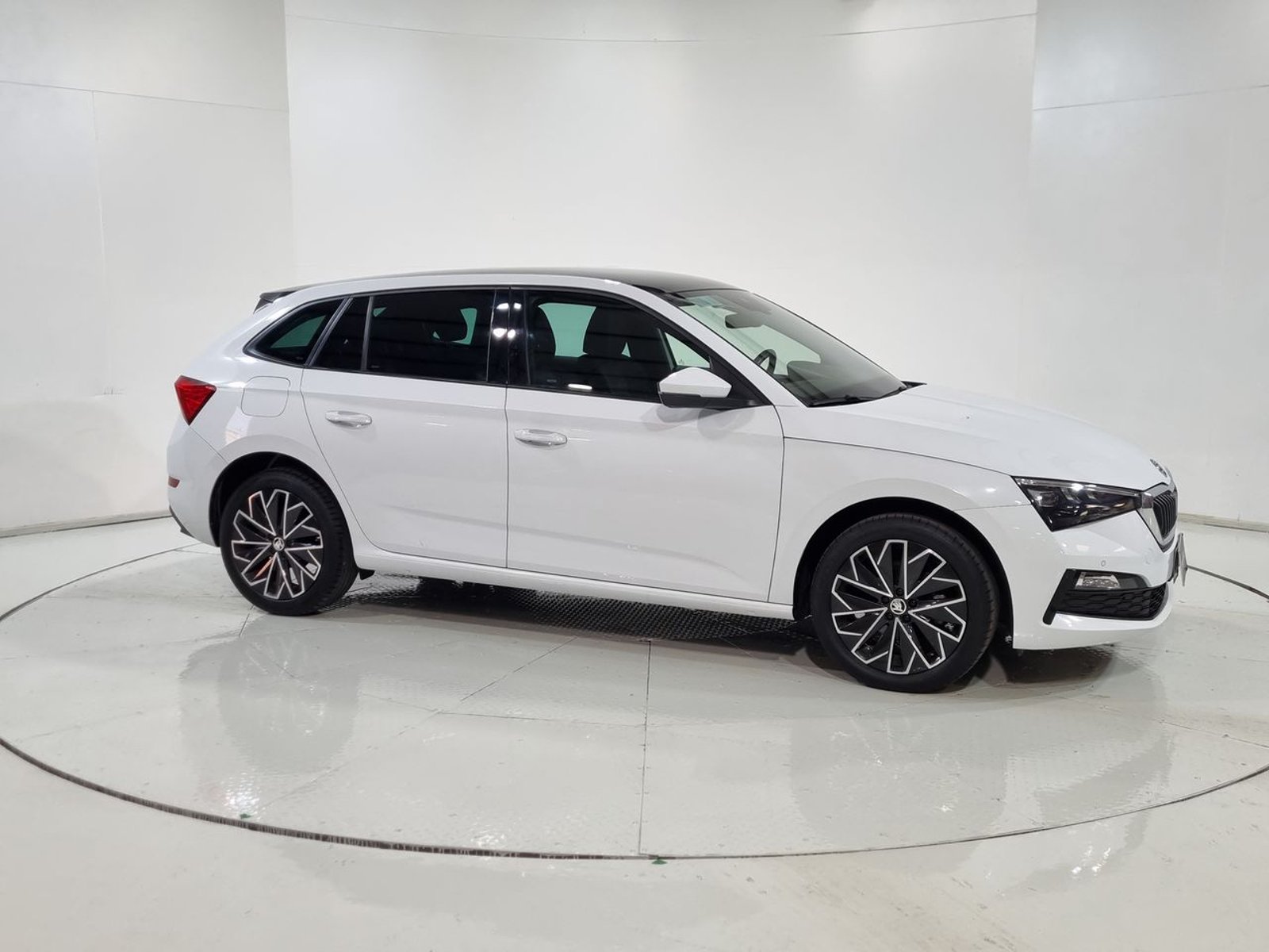 Skoda SCALA TSI HB 1.5 AUT 2023 - Imagen 14 de 20
