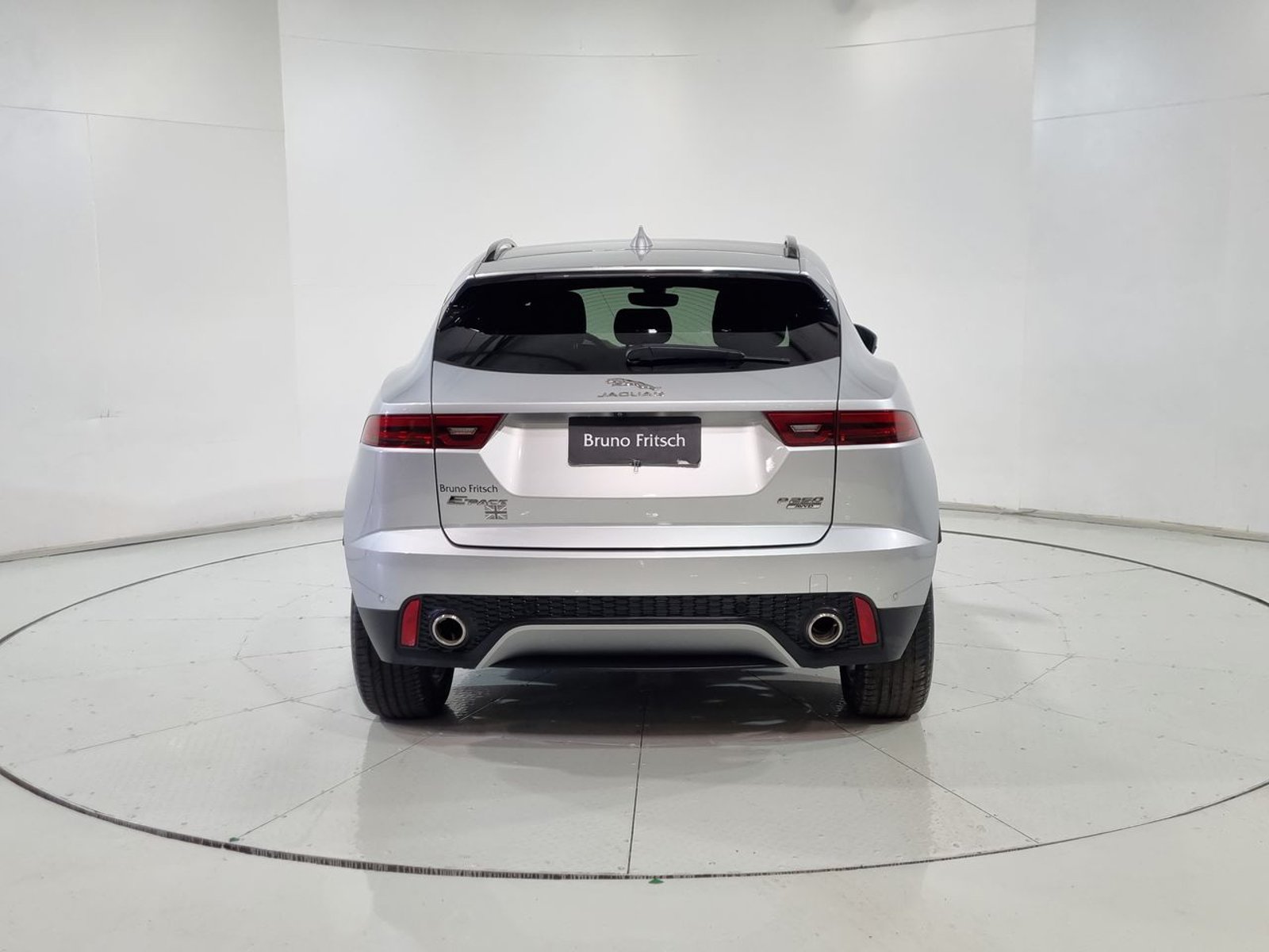 Jaguar E-PACE E PACE 4X4 2.0 AUT 2019 - Imagen 9 de 20