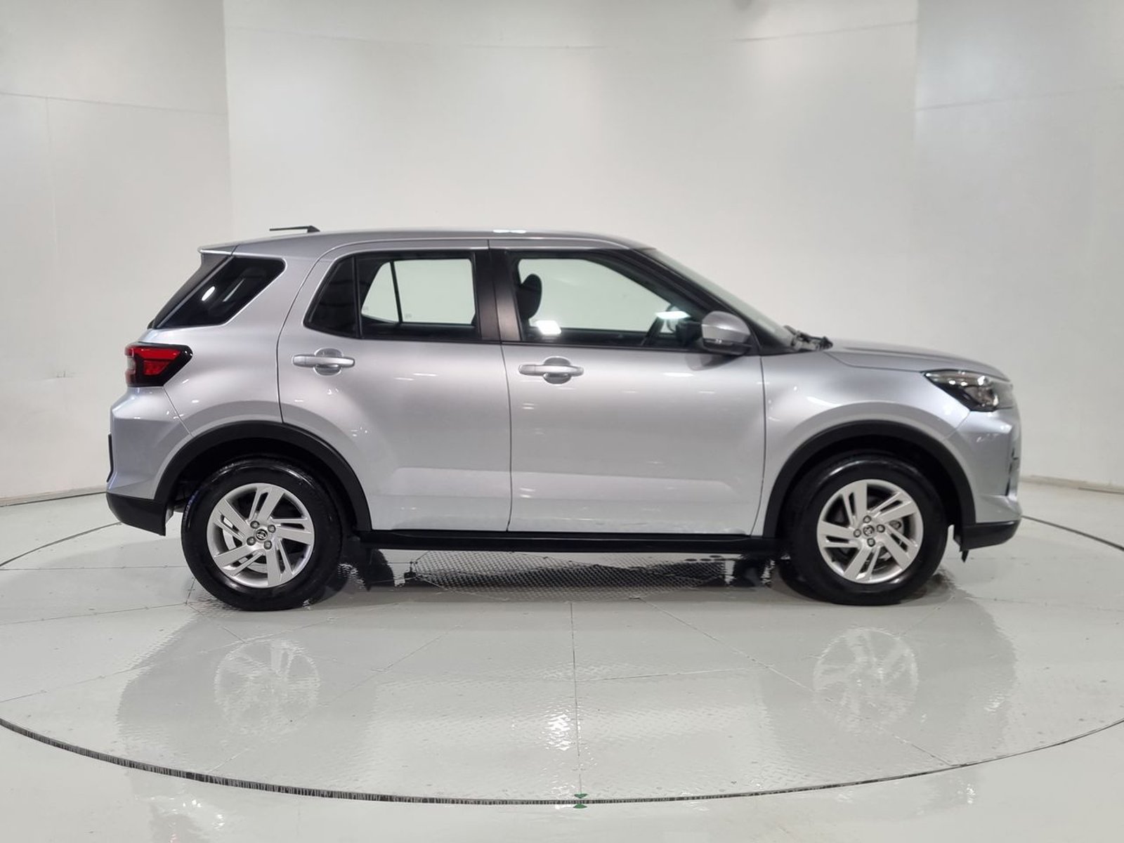 Toyota RAIZE CVT 1.2 AUT 2023 - Imagen 13 de 20