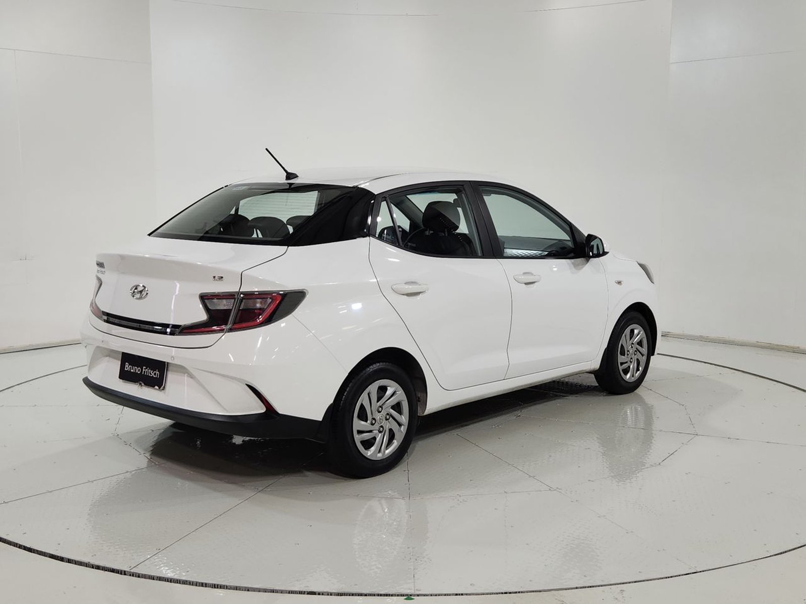 Hyundai GRAND I10 SDN 1.2 2023 - Imagen 11 de 20