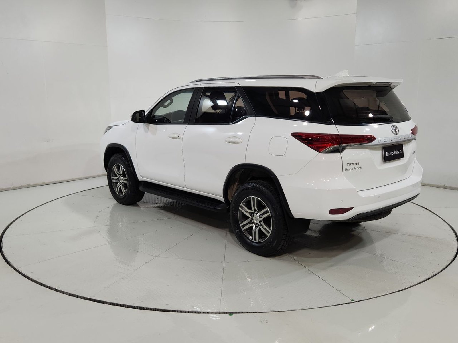 Toyota FORTUNER SRV 2.7 AUT 2022 - Imagen 7 de 20